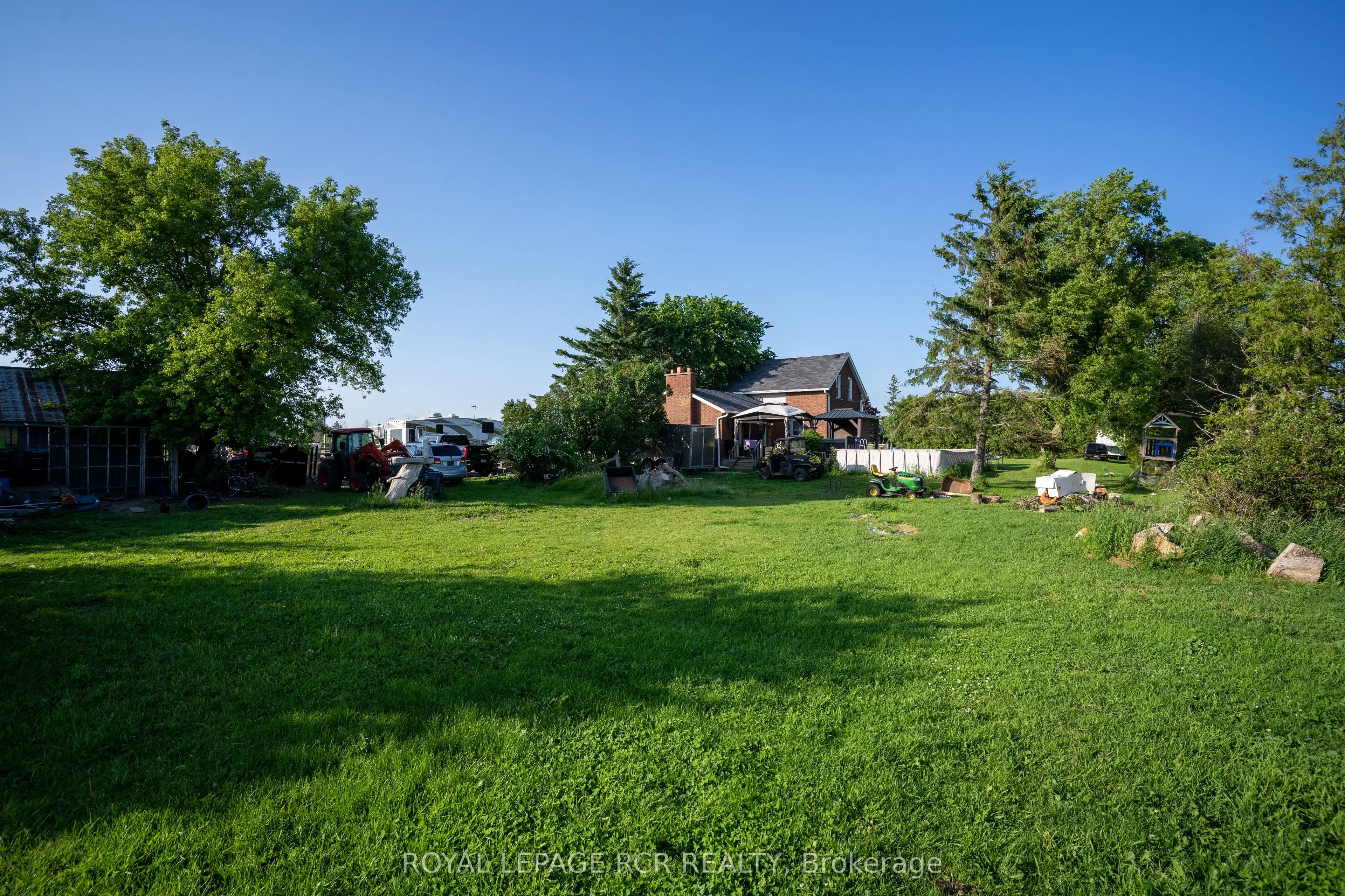 2606 Crossland Road