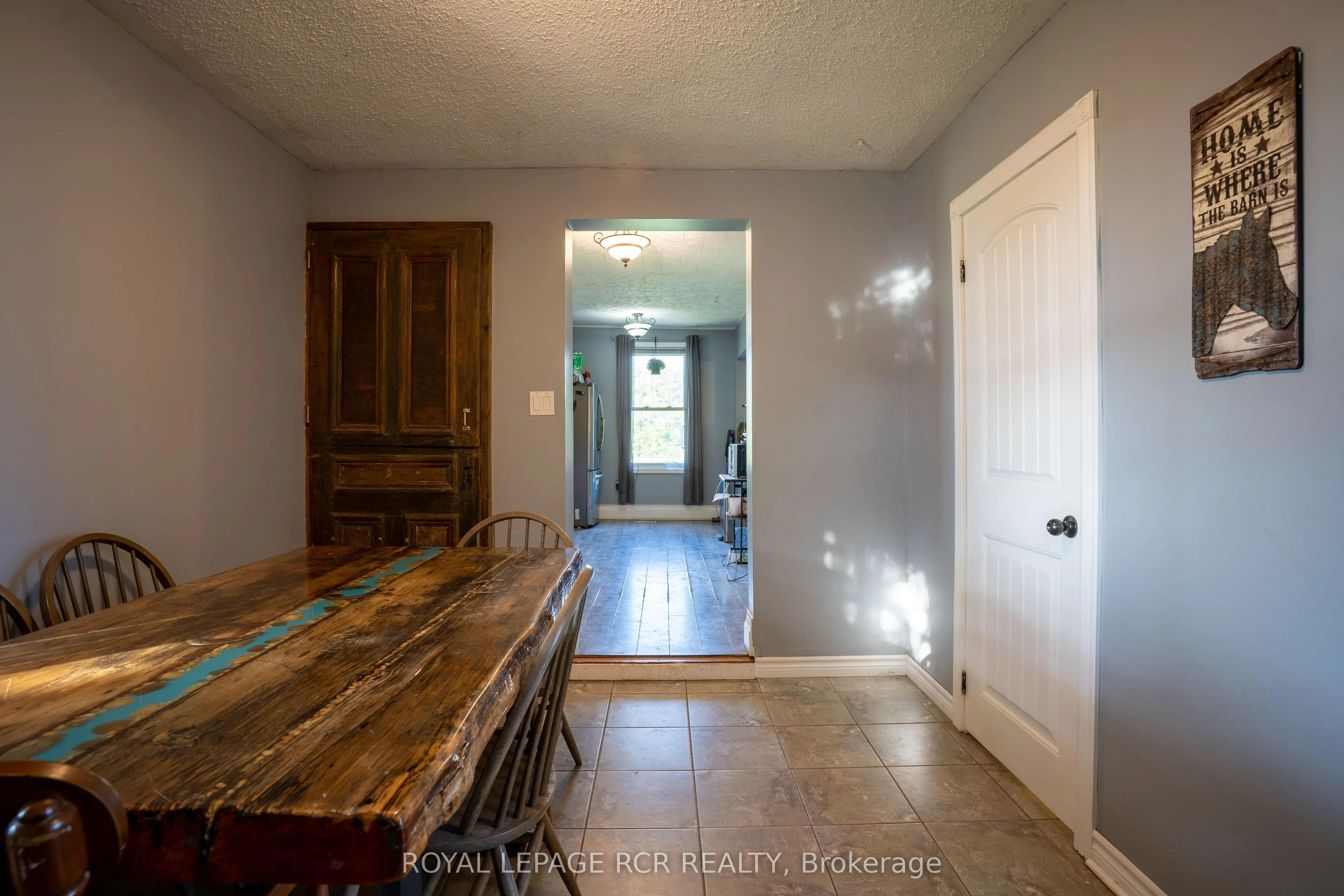 2606 Crossland Road