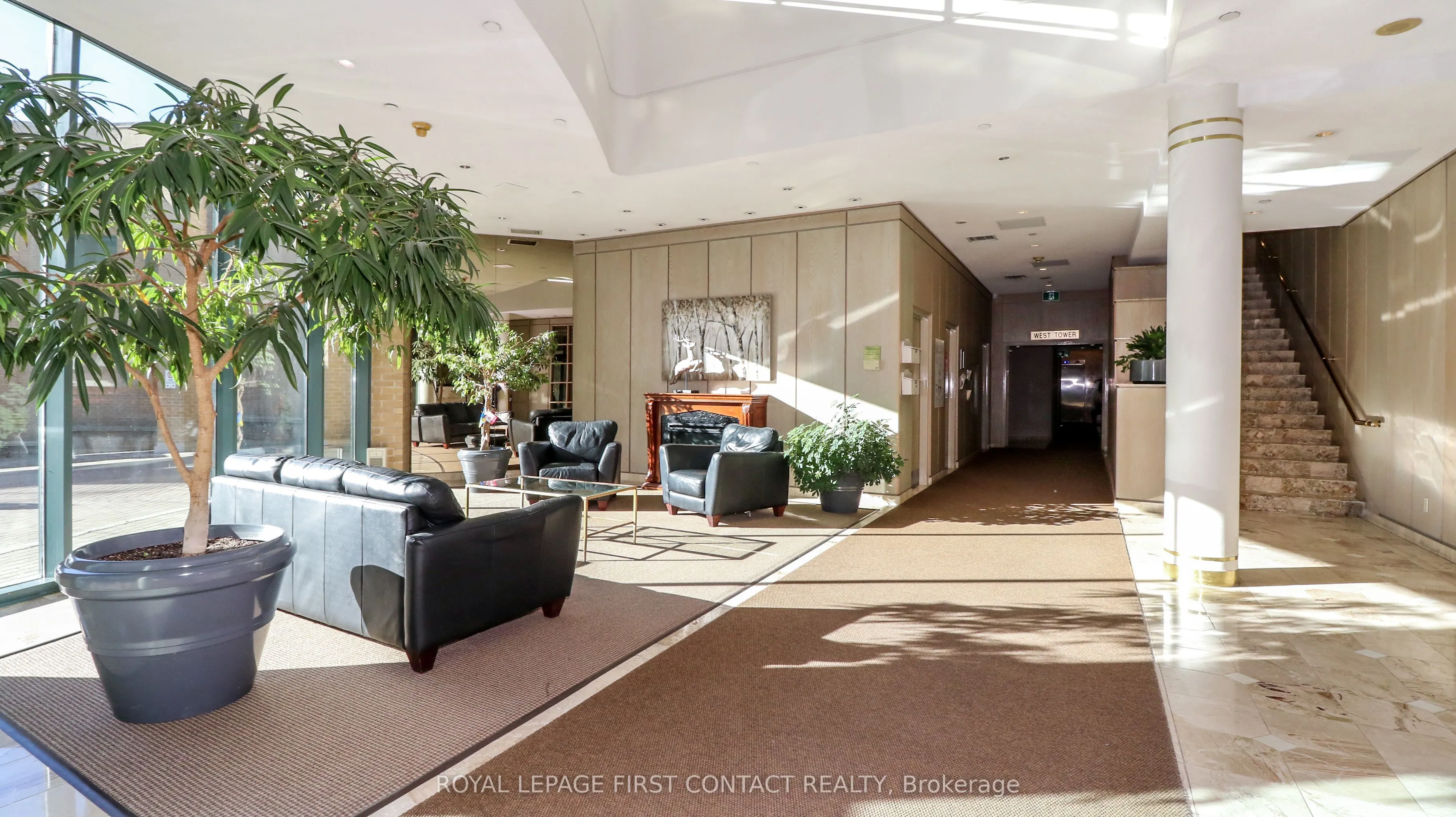 150 Dunlop Street E, #811