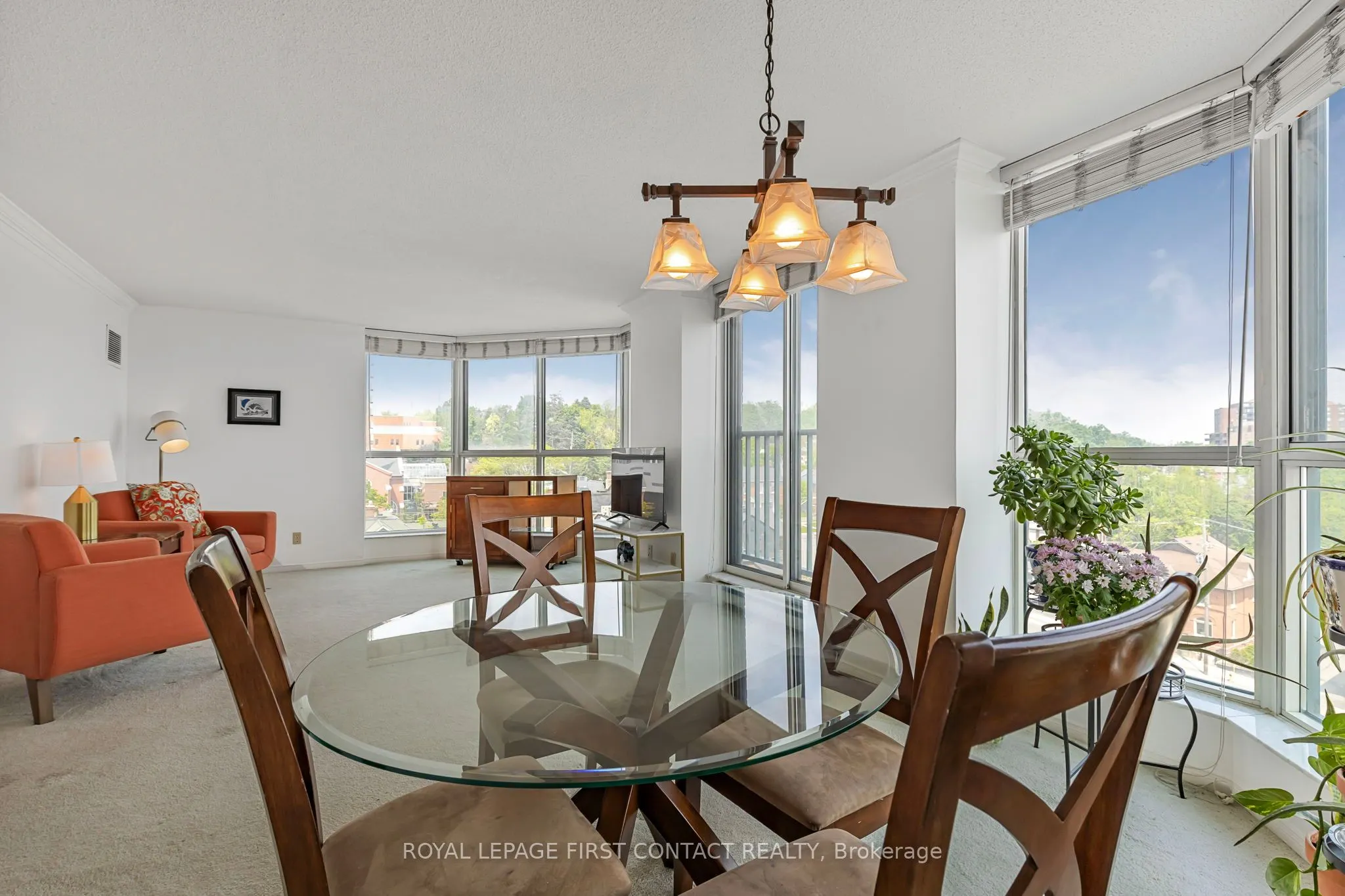 150 Dunlop Street E, #811