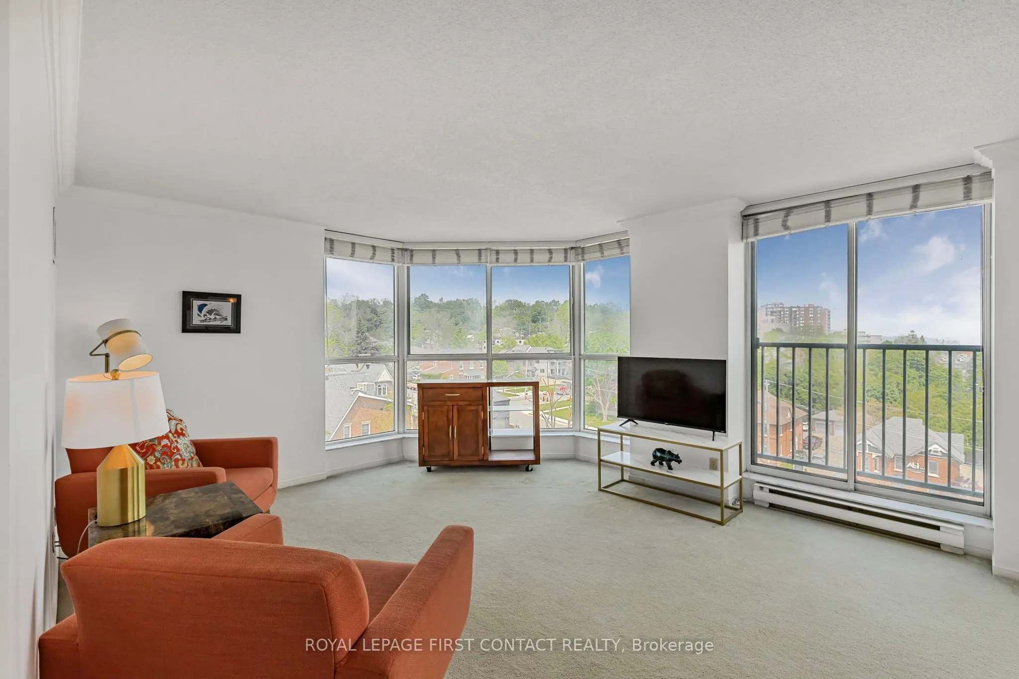 150 Dunlop Street E, #811