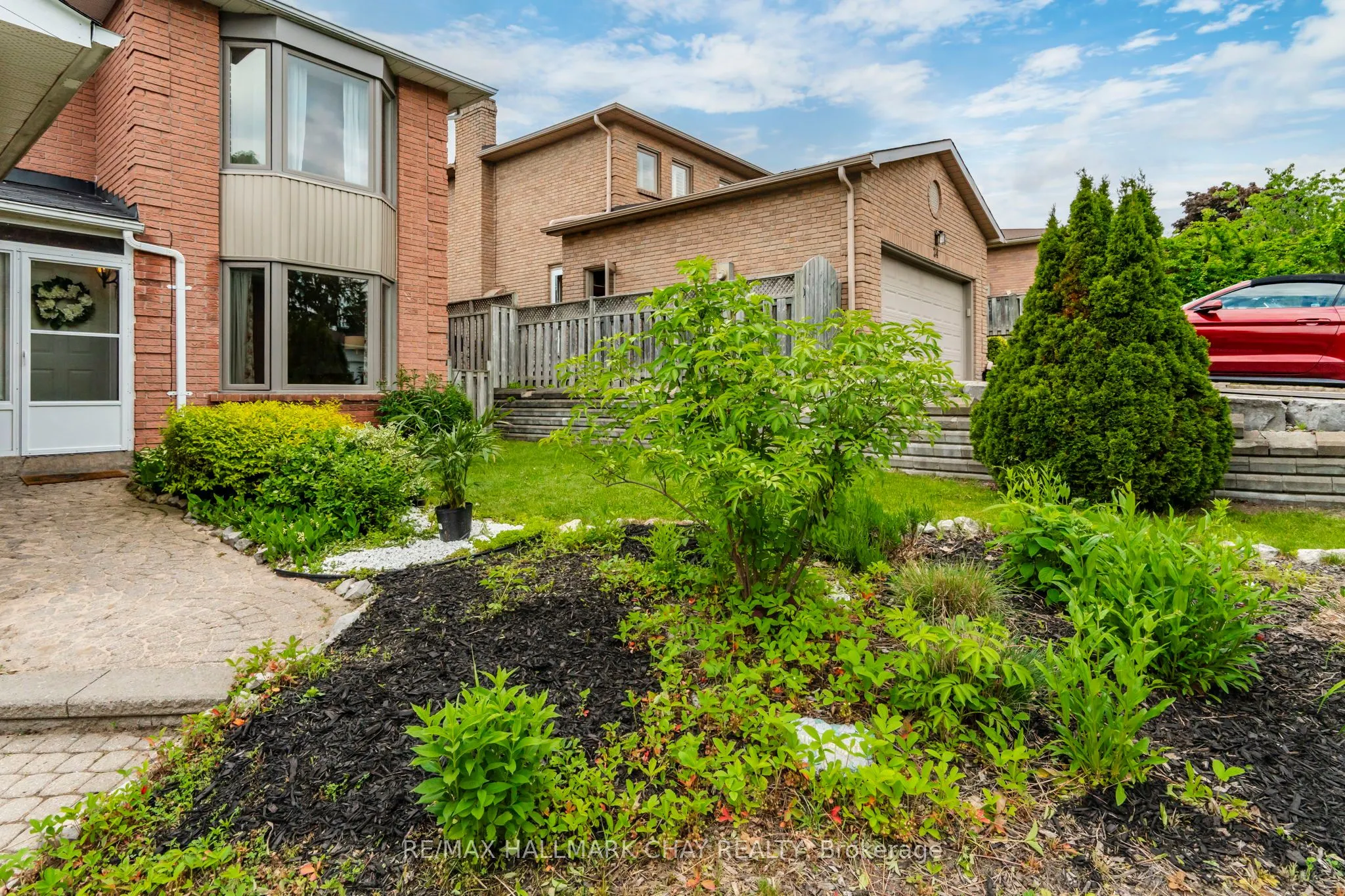 26 Kenny Crescent