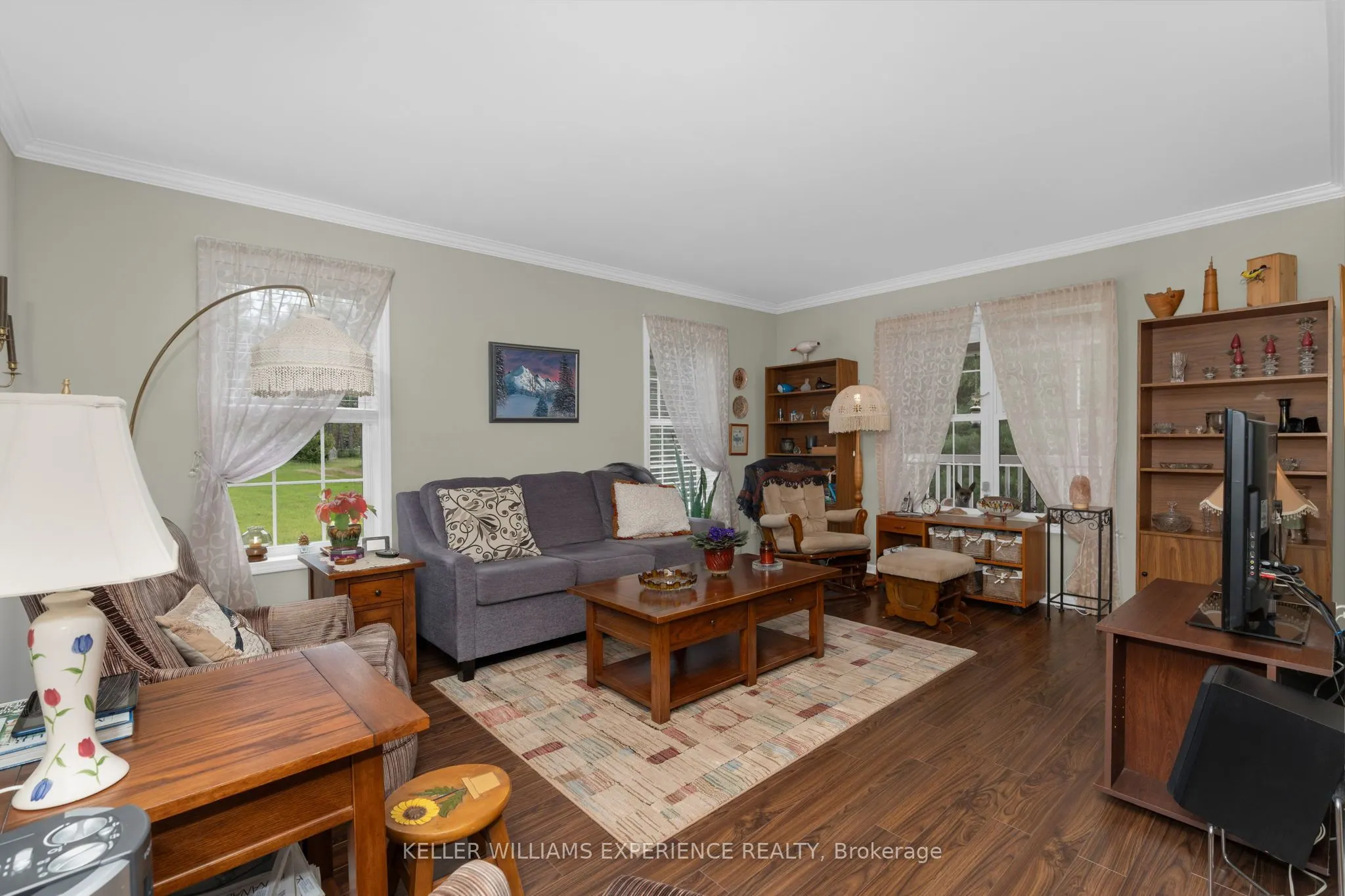 1398 Old Second Road N