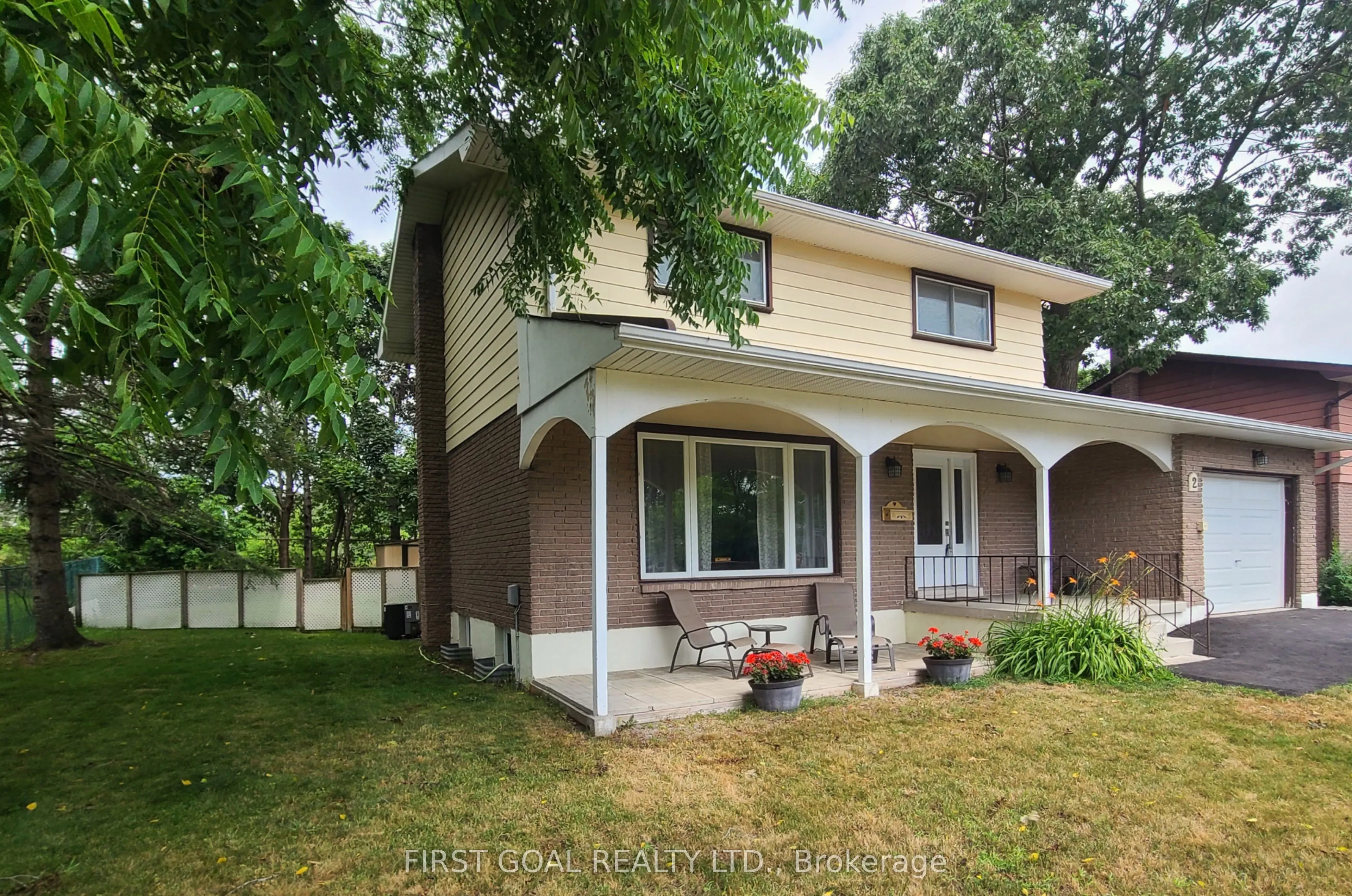 2 Agnes Street