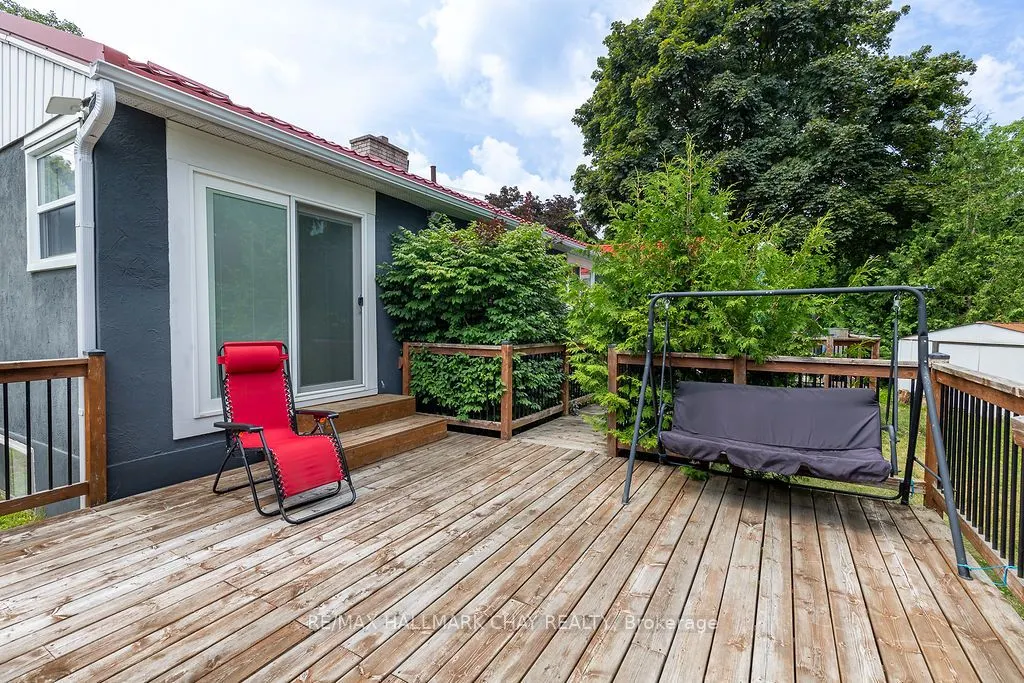 325 Innisfil Street