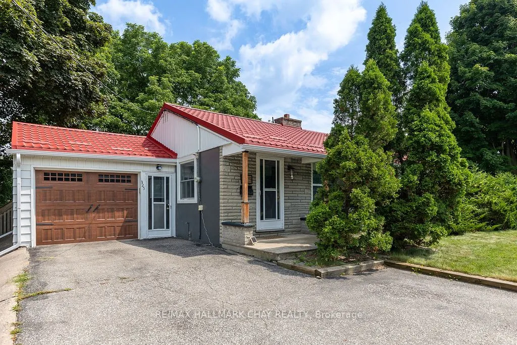 325 Innisfil Street
