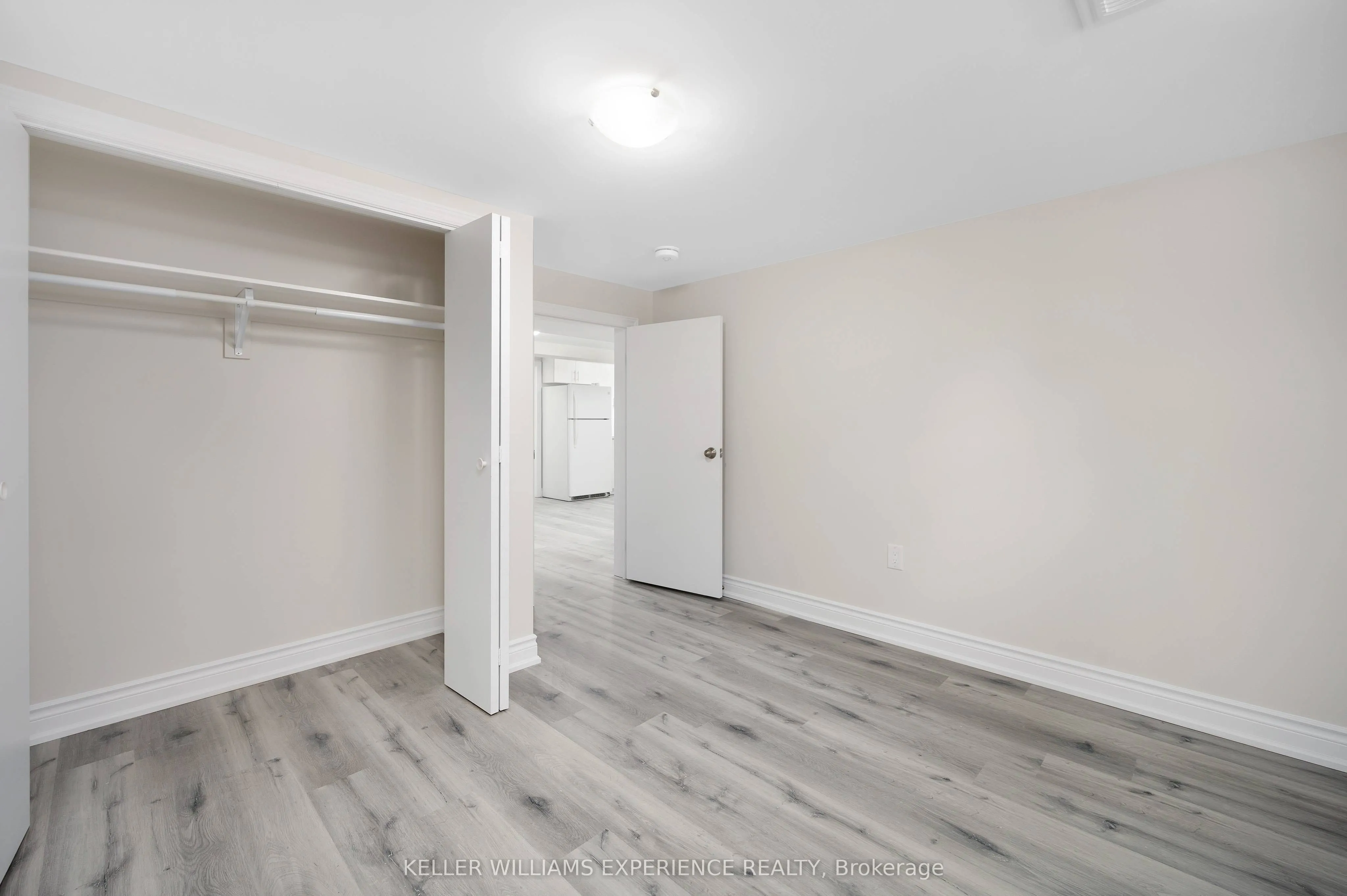 52 Cundles Road E, #Unit 1