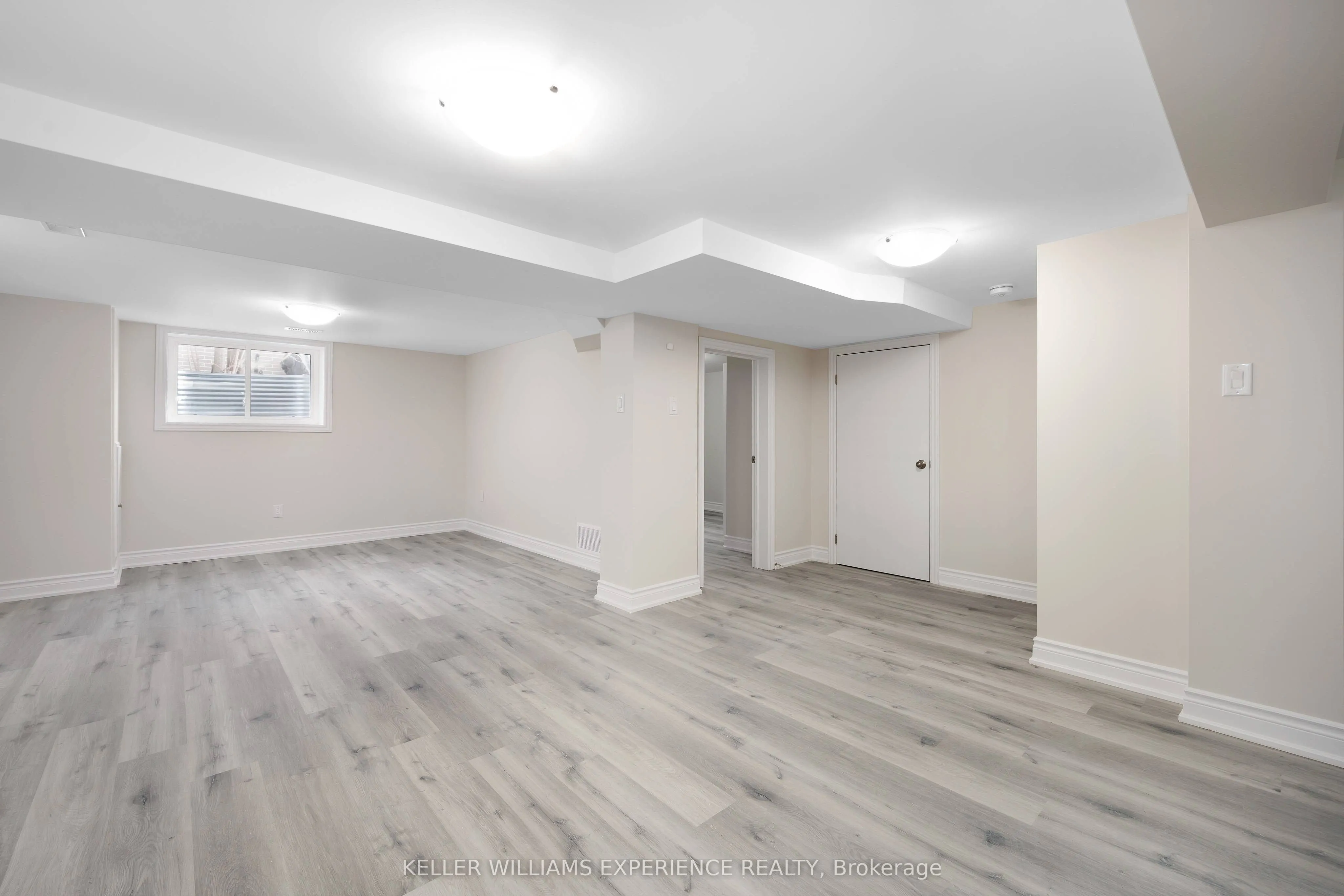 52 Cundles Road E, #Unit 1
