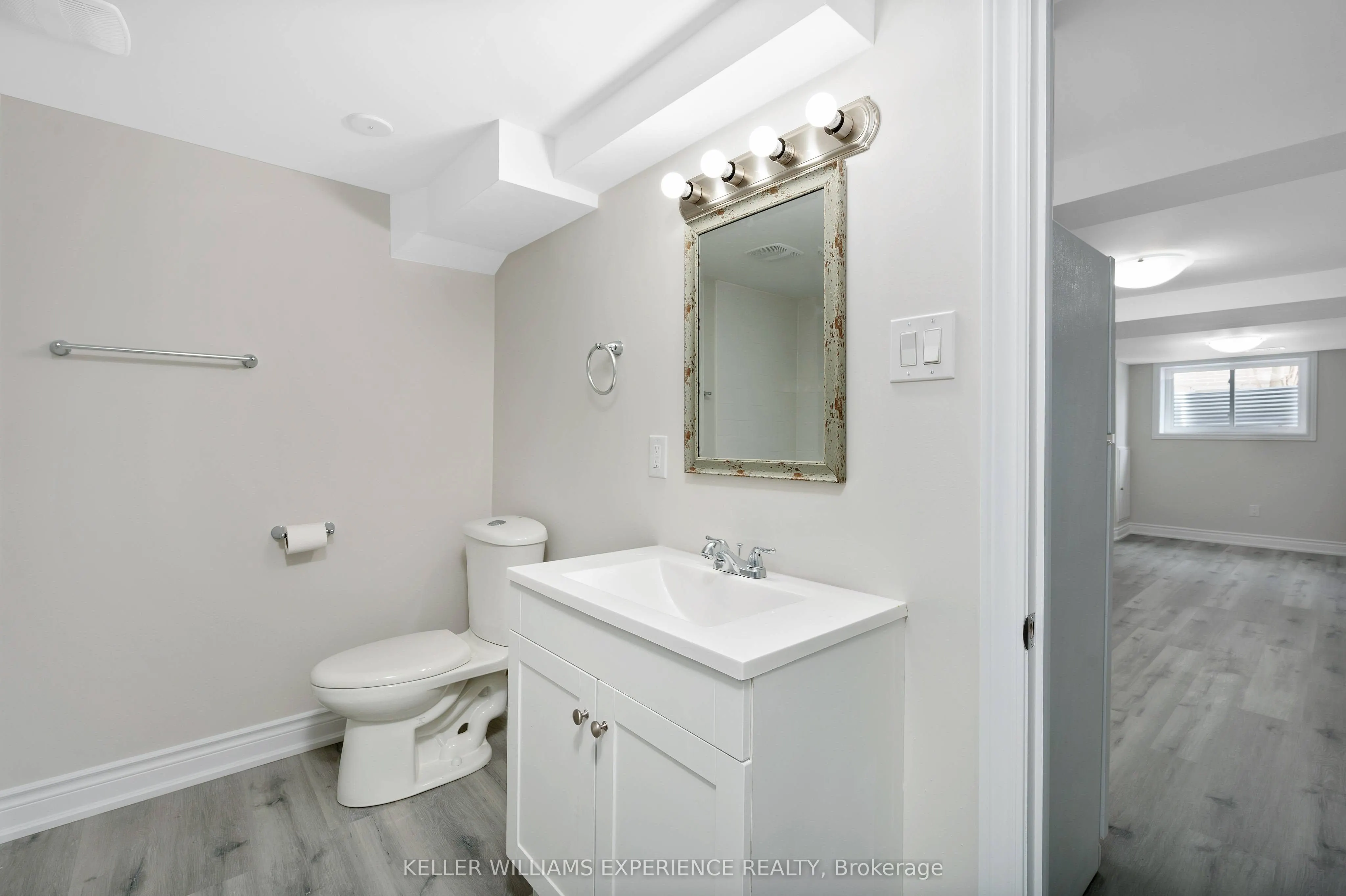 52 Cundles Road E, #Unit 1