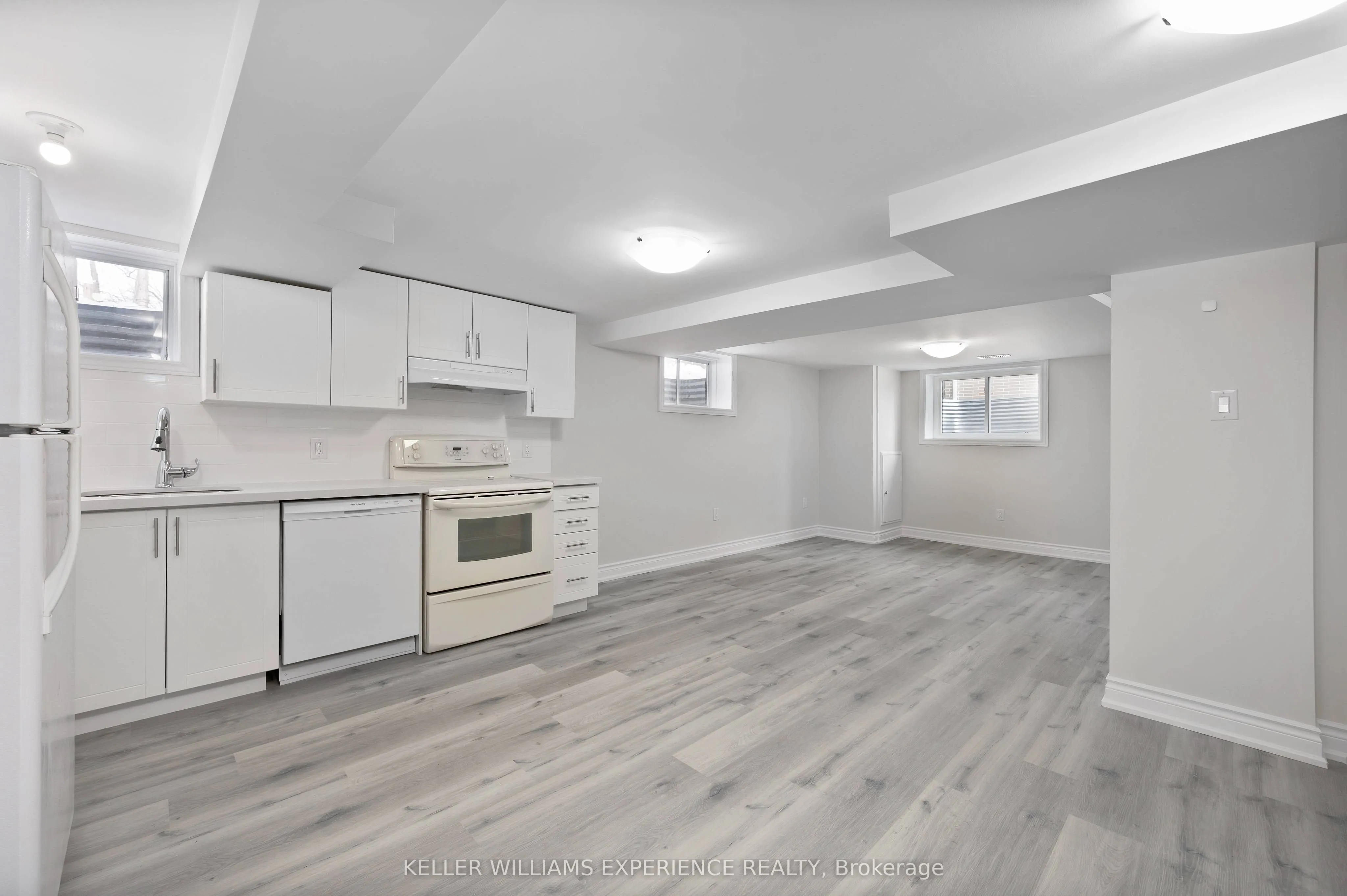 52 Cundles Road E, #Unit 1