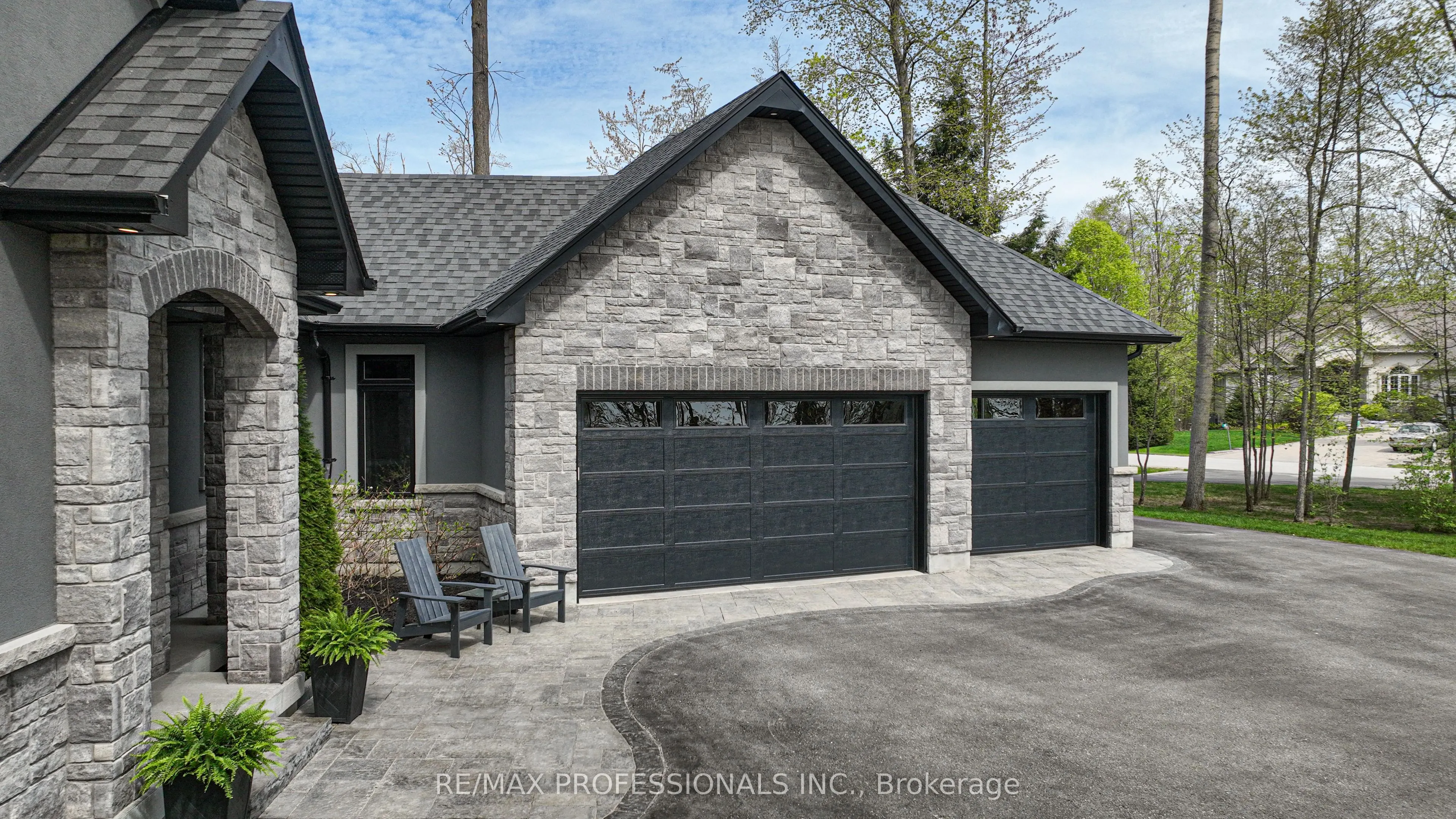 21 Boothby Crescent