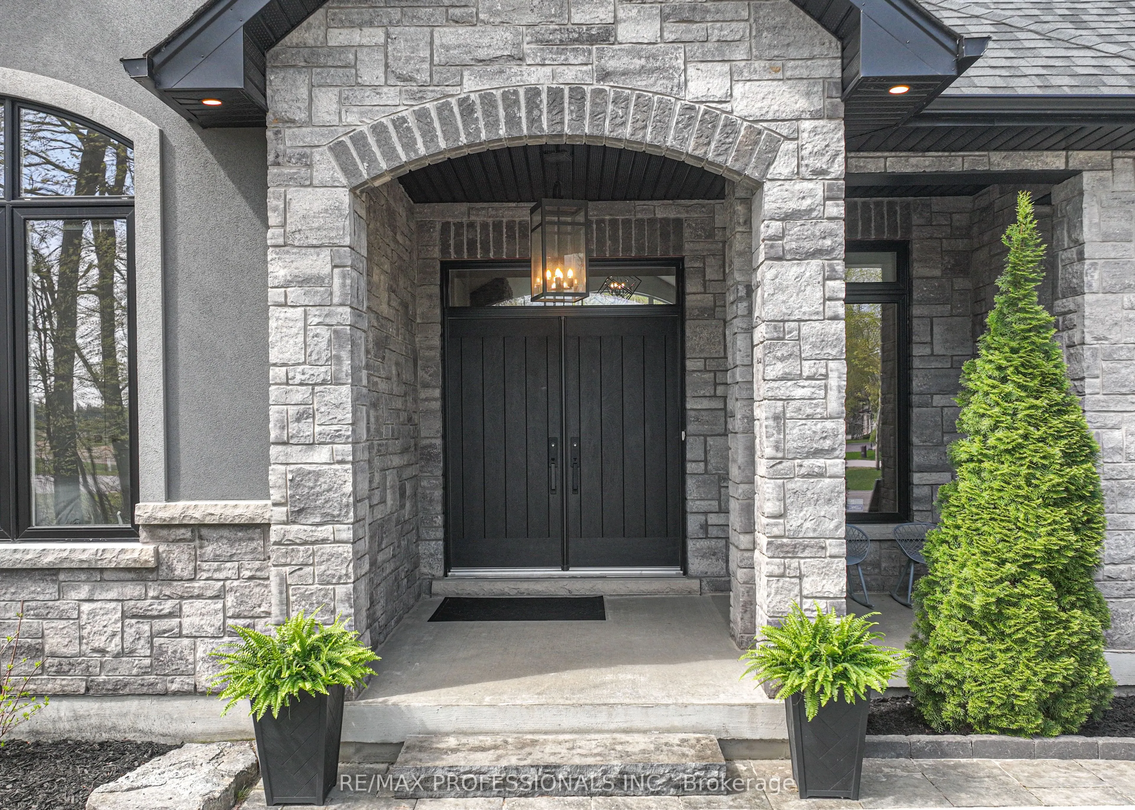 21 Boothby Crescent