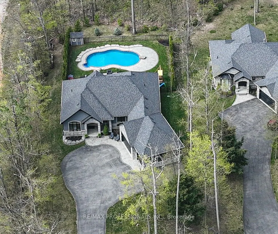 21 Boothby Crescent