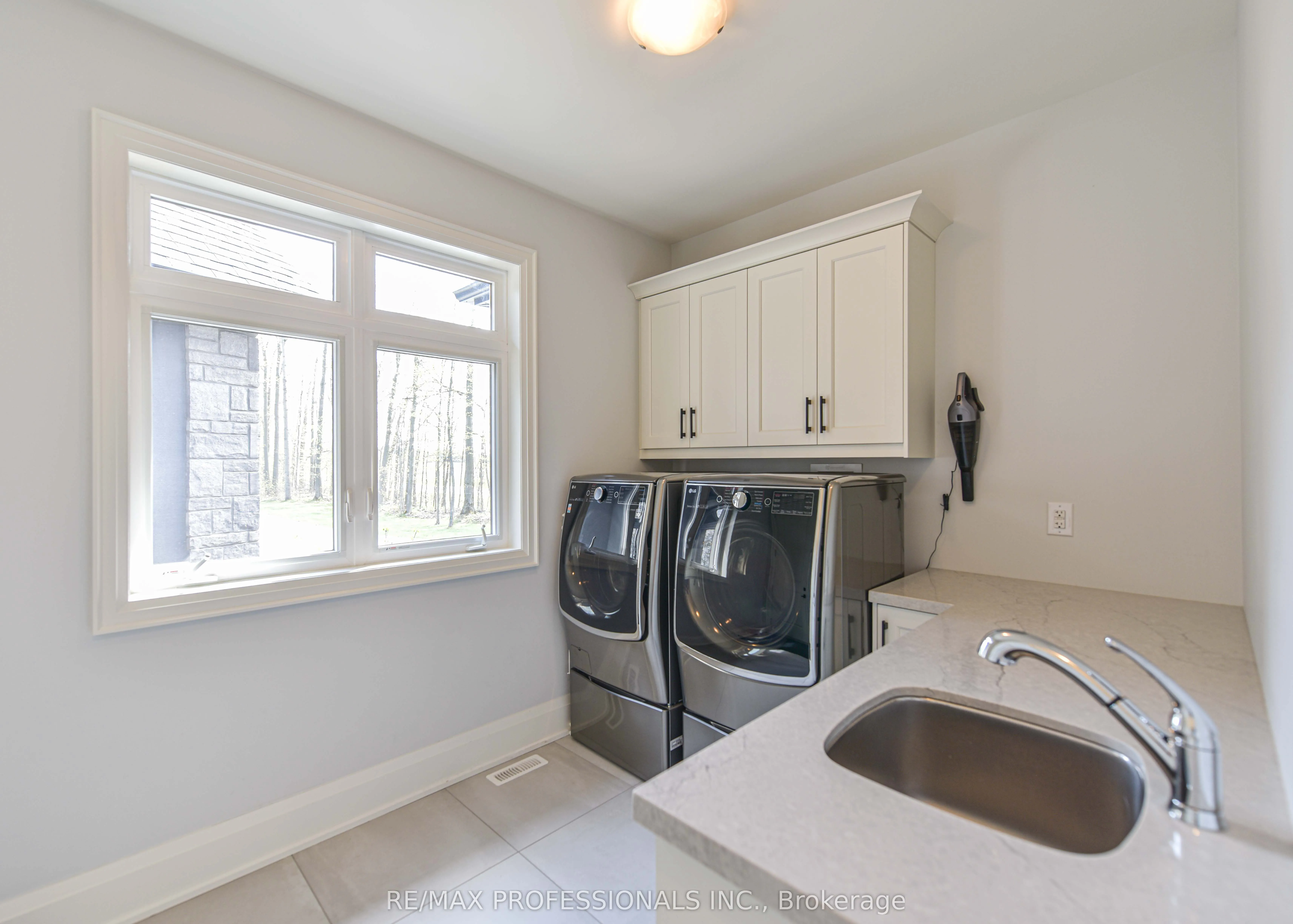 21 Boothby Crescent