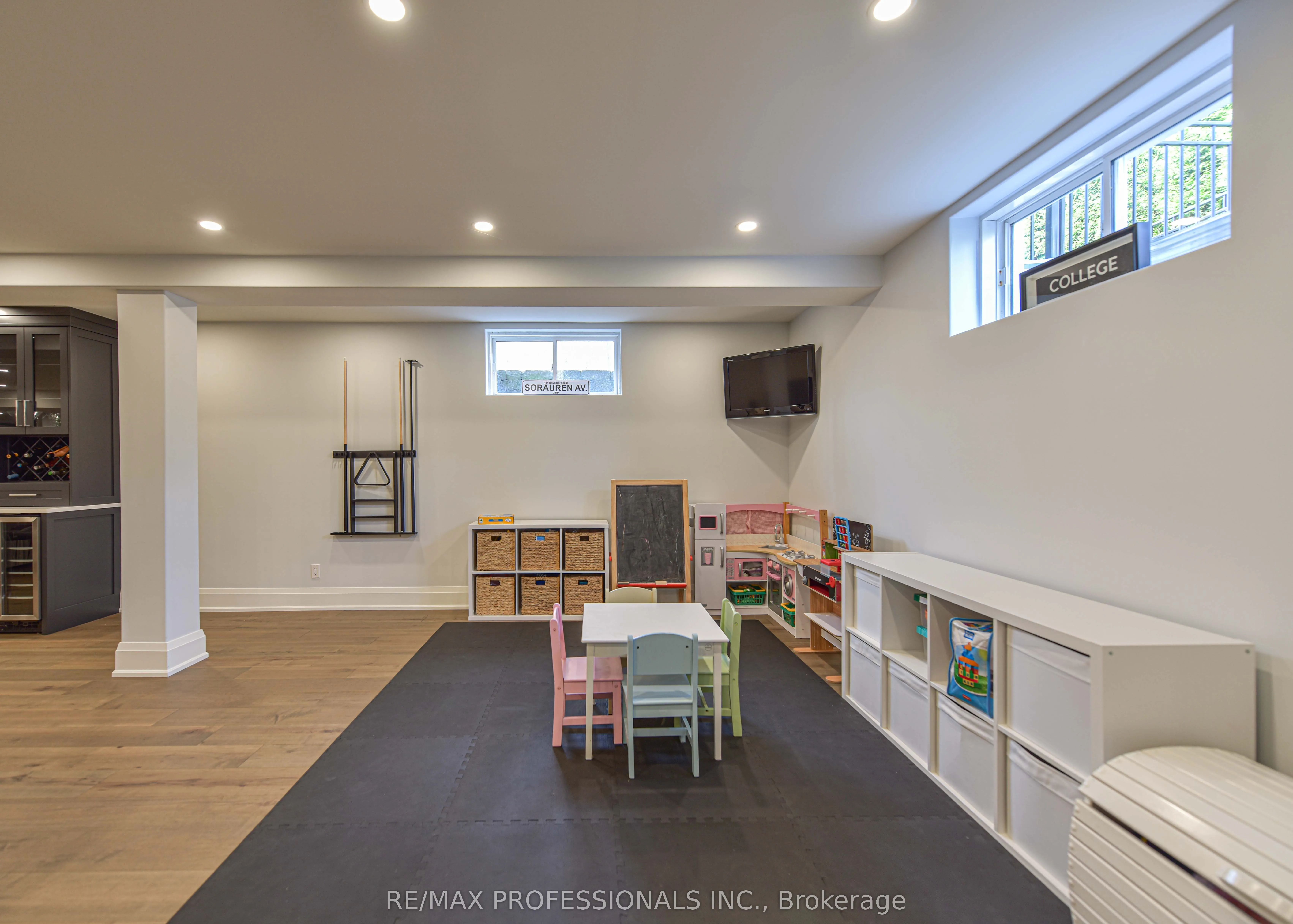 21 Boothby Crescent