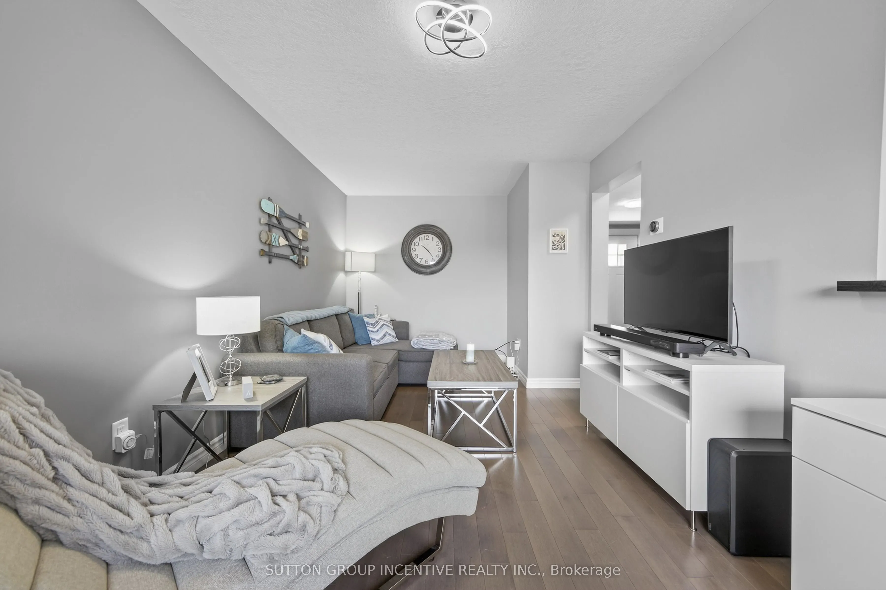 9 Sunset Place