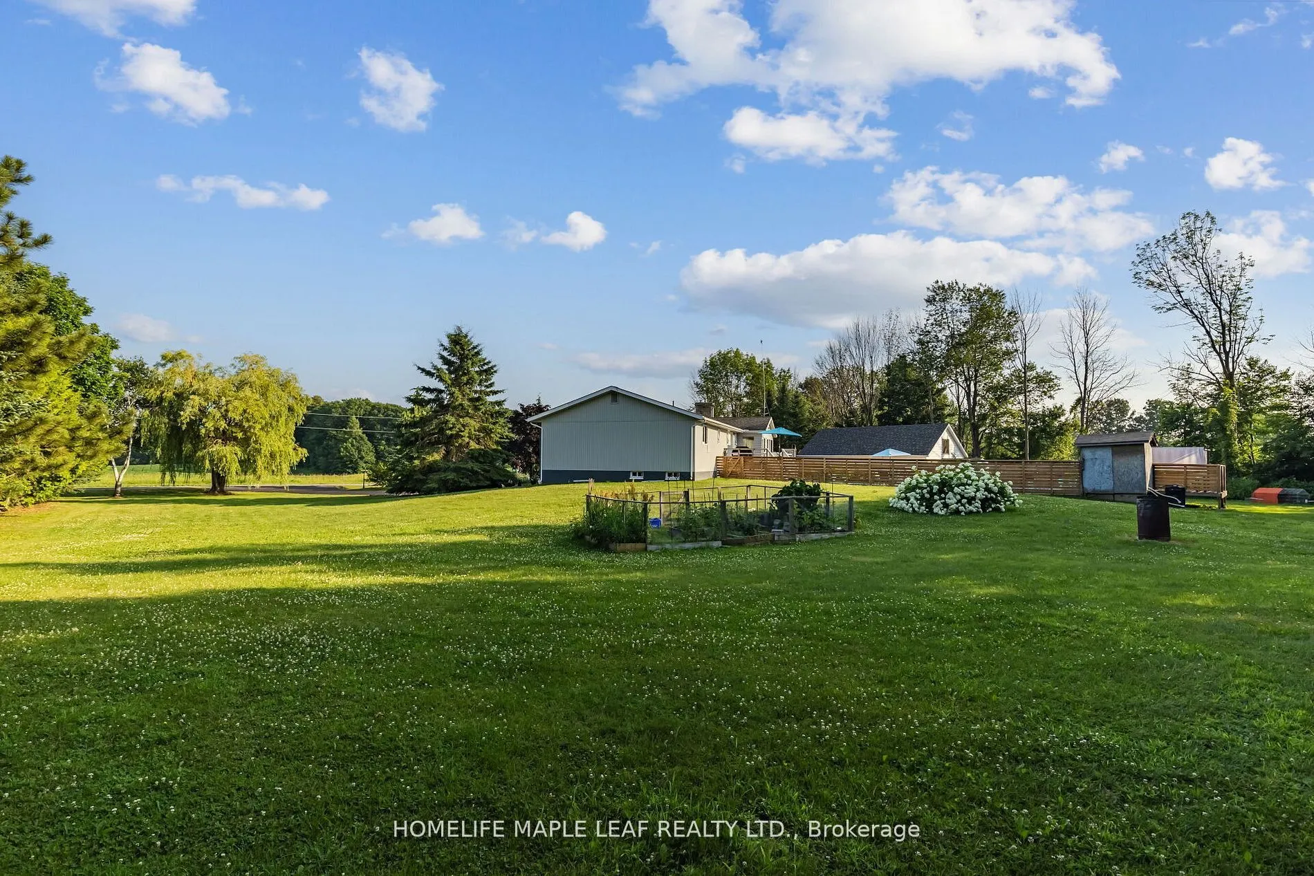 560 Concession 15 Road W