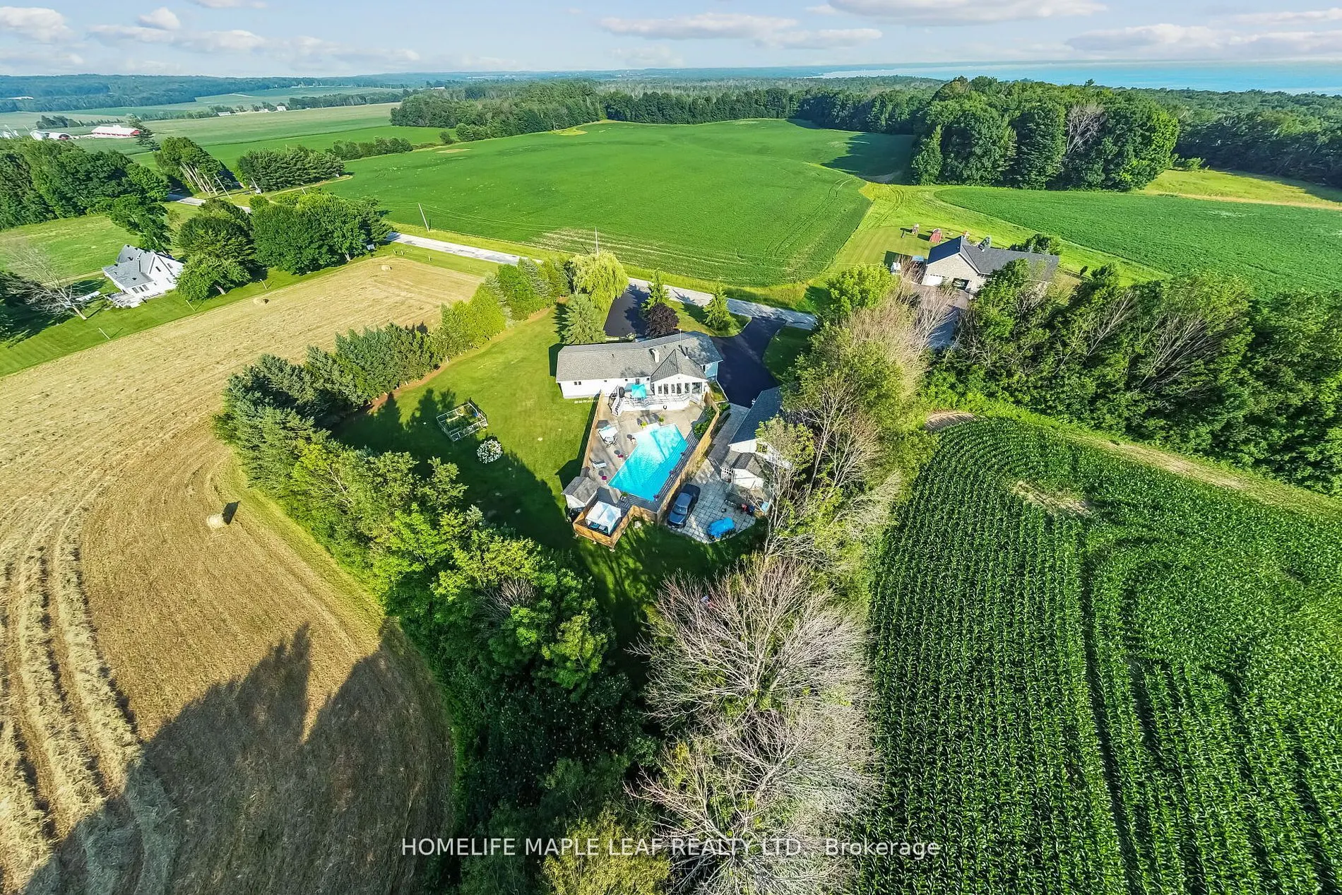560 Concession 15 Road W