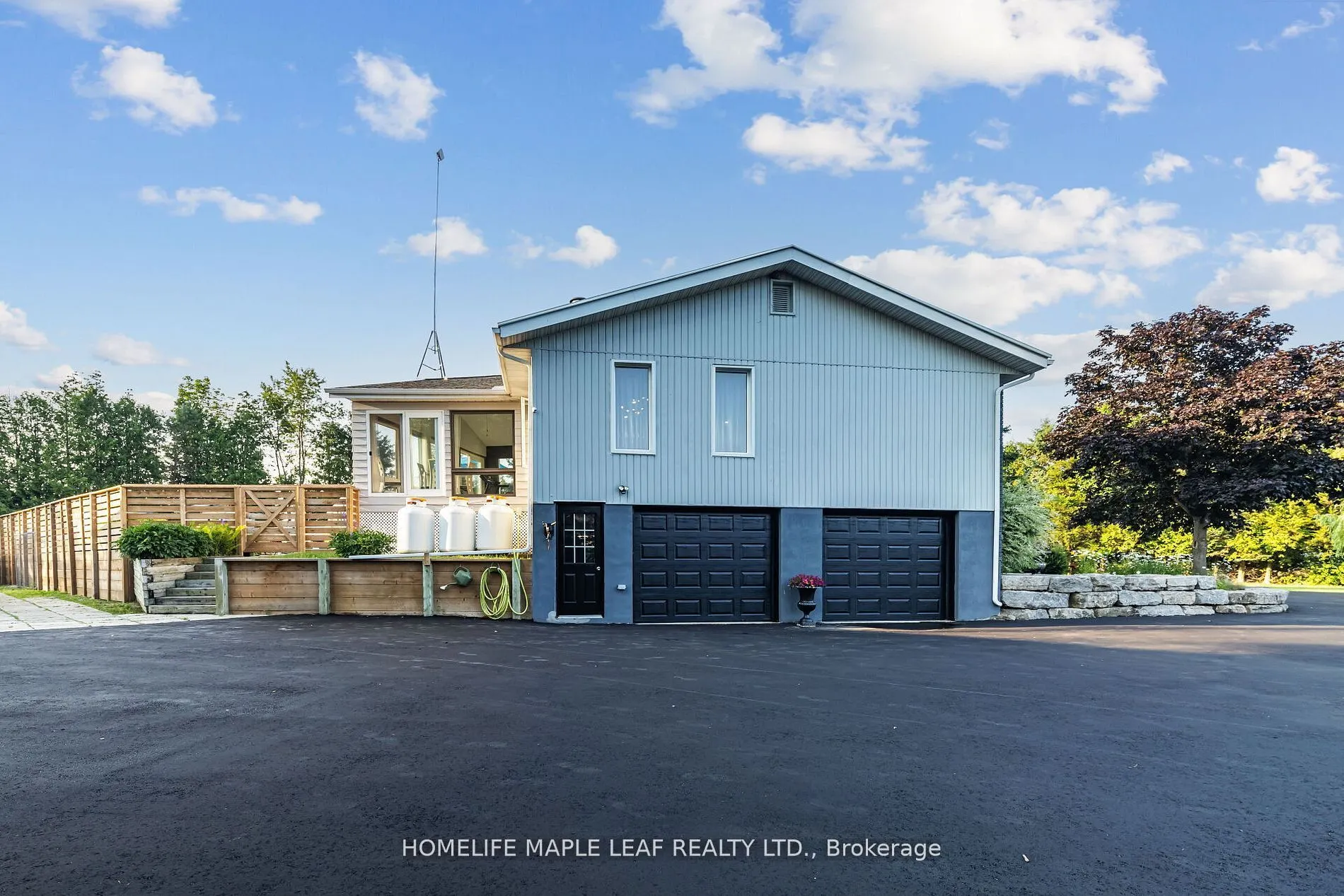 560 Concession 15 Road W
