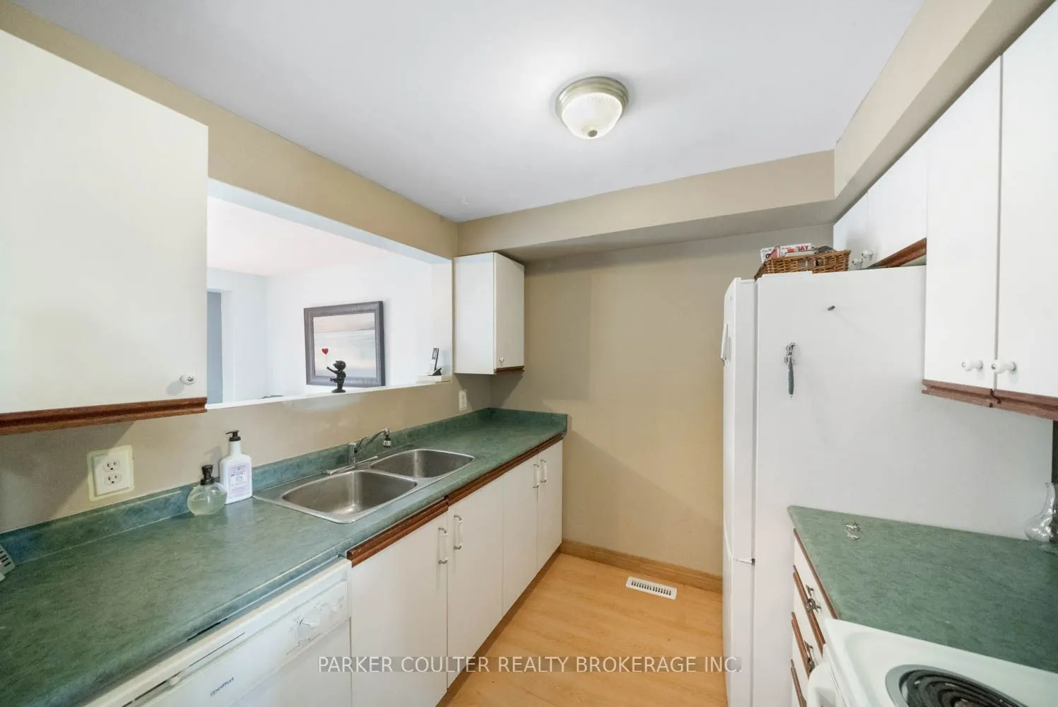 96 Lee Crescent