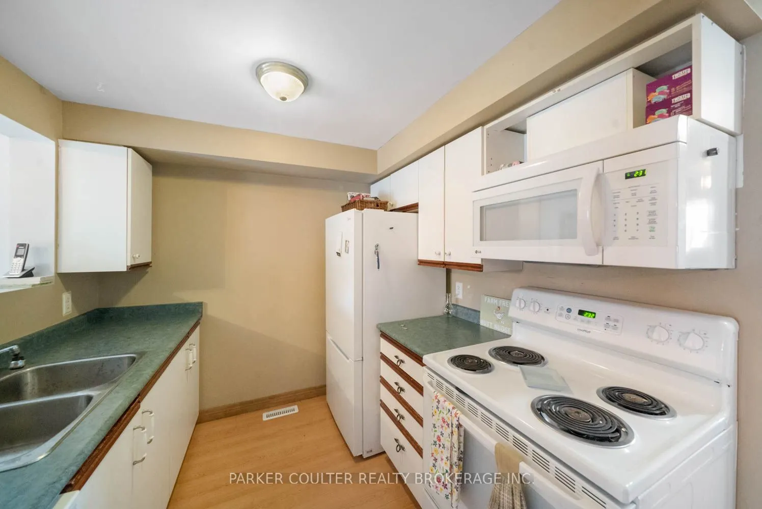 96 Lee Crescent