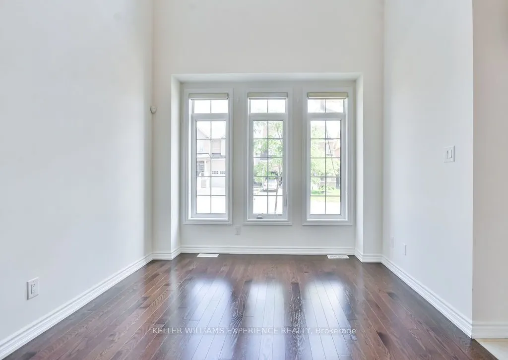 53 Rugman Crescent