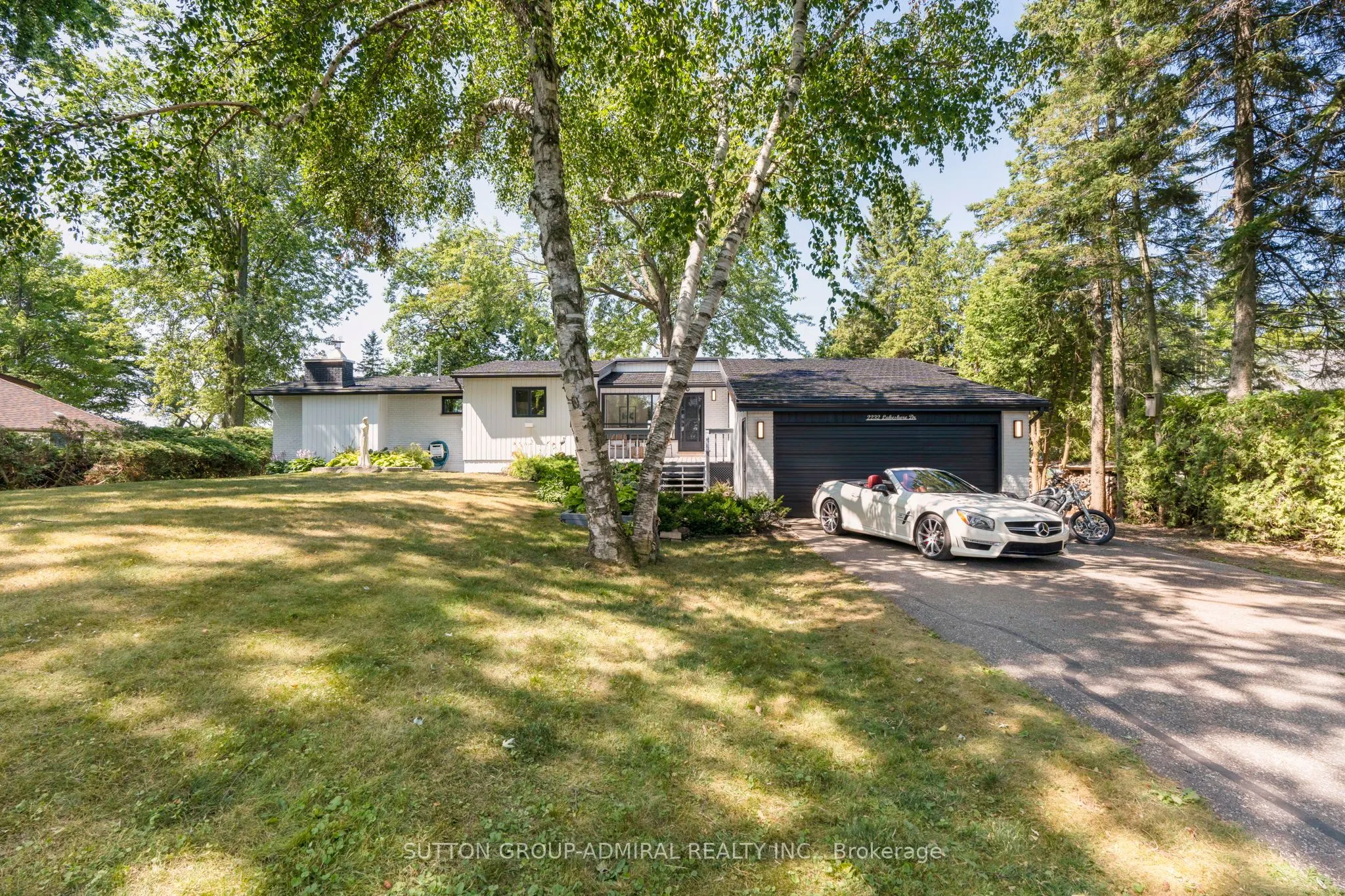 2232 Lakeshore Drive