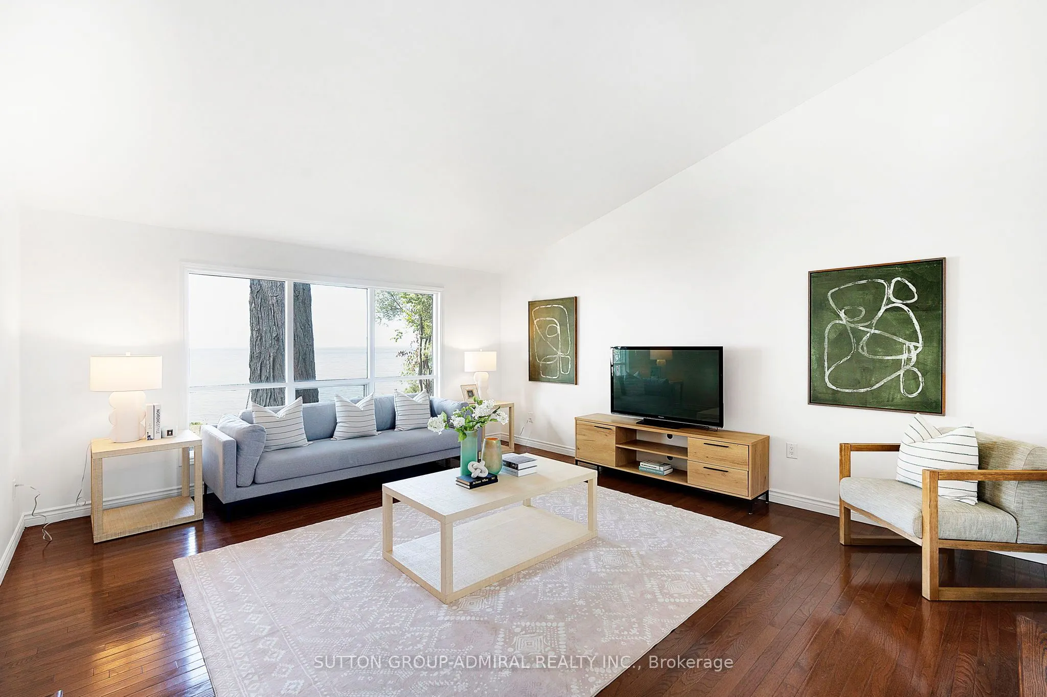 2232 Lakeshore Drive