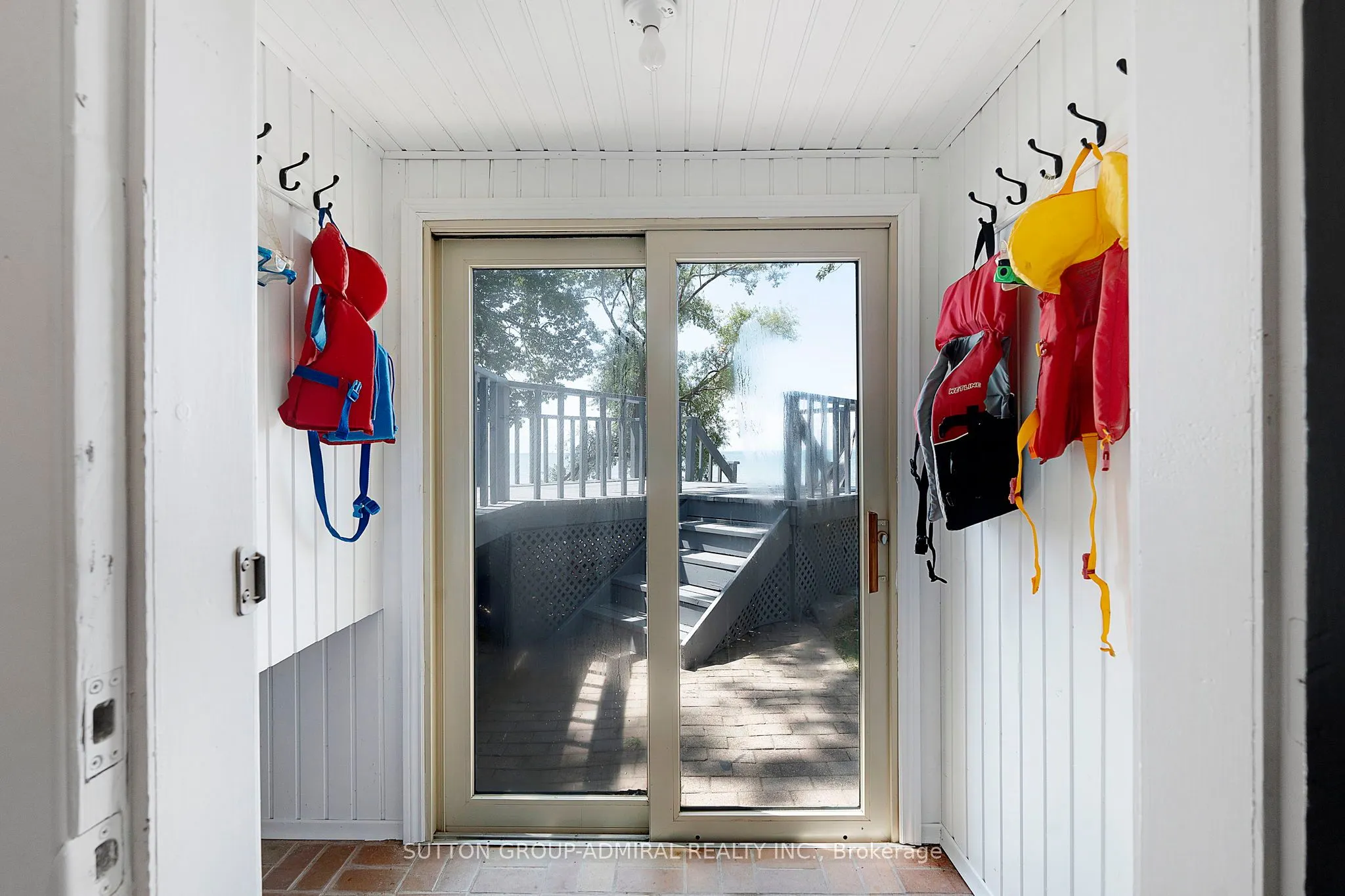 2232 Lakeshore Drive
