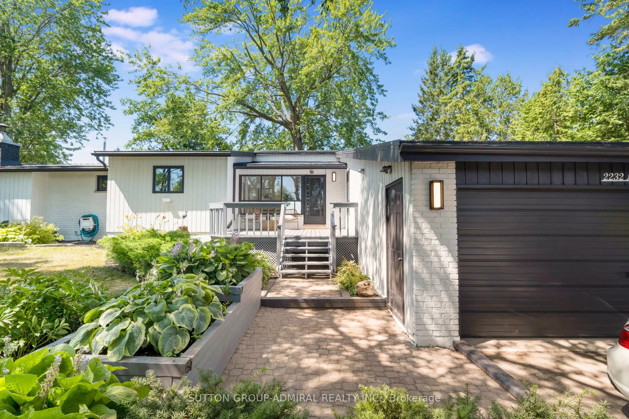 2232 Lakeshore Drive