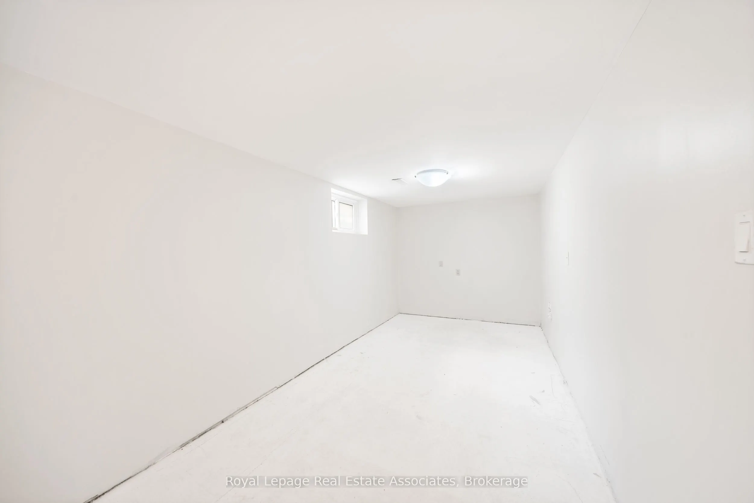 44 Hemingway Crescent