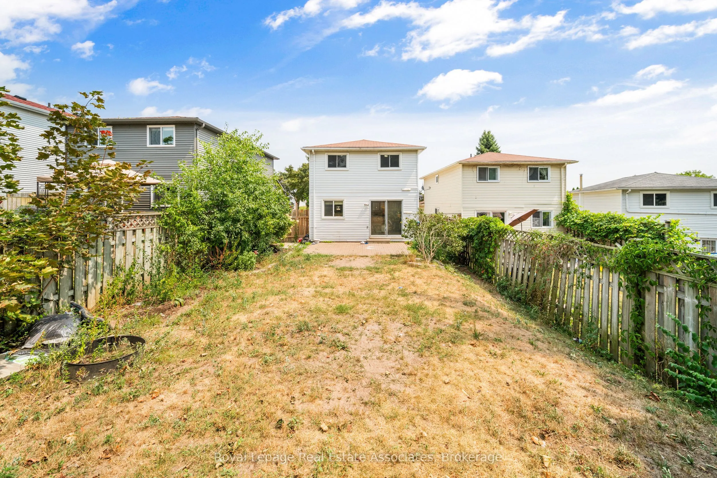 44 Hemingway Crescent