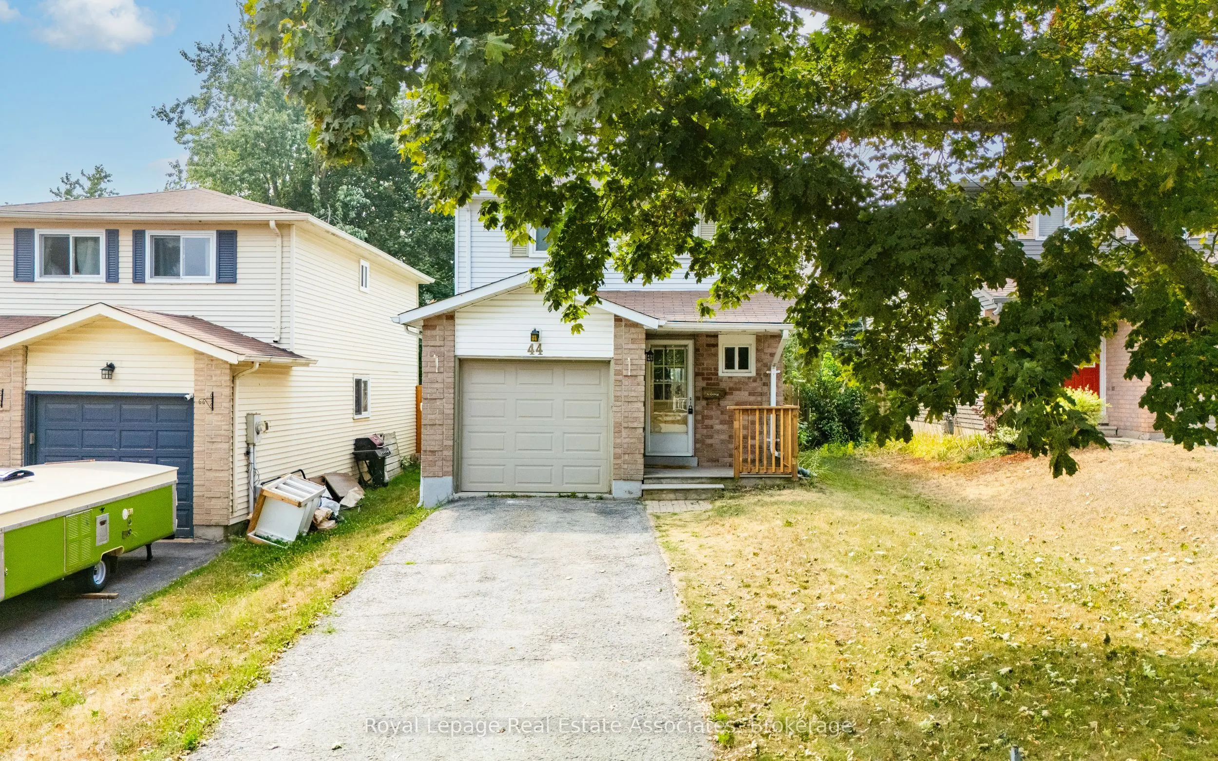 44 Hemingway Crescent