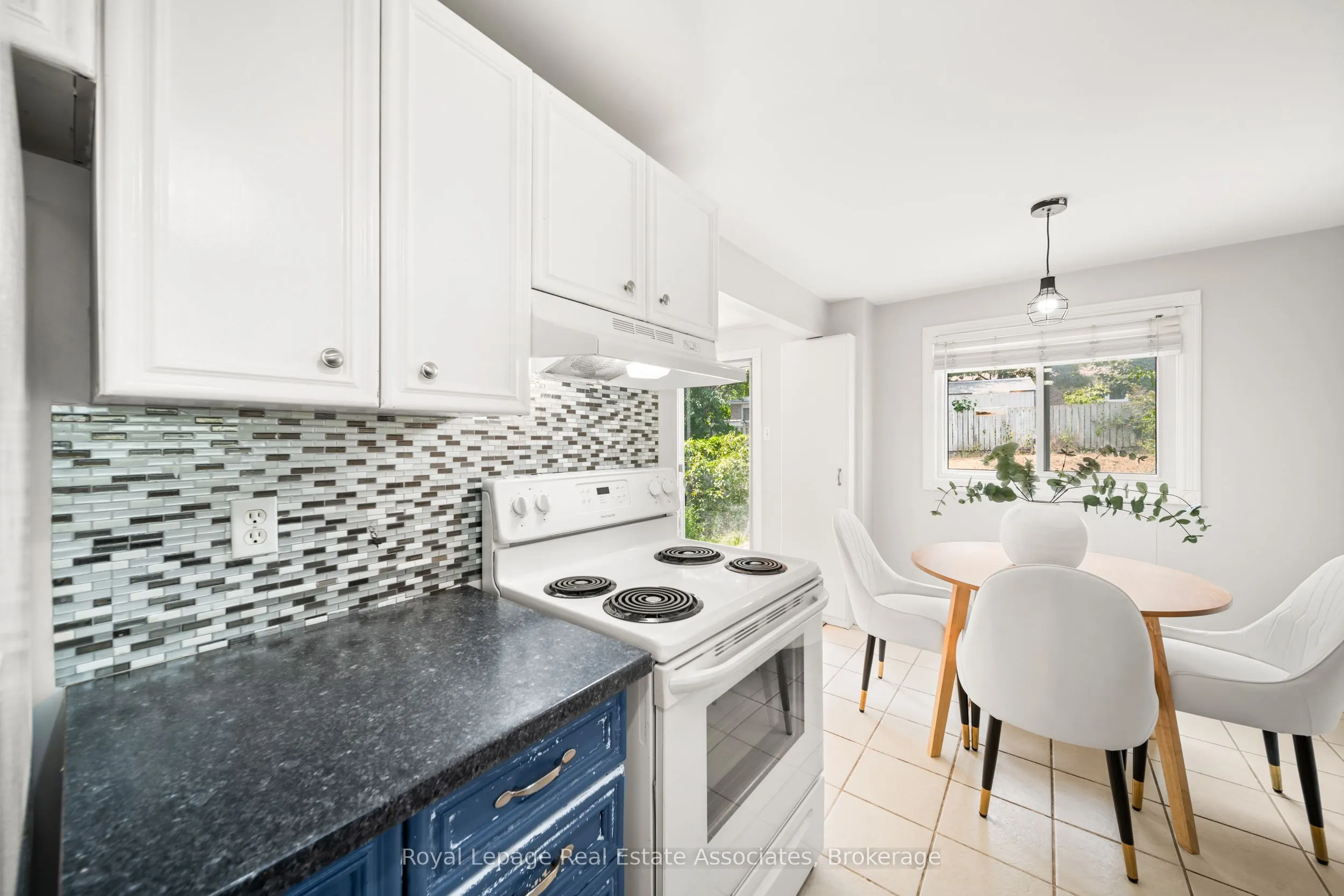 44 Hemingway Crescent