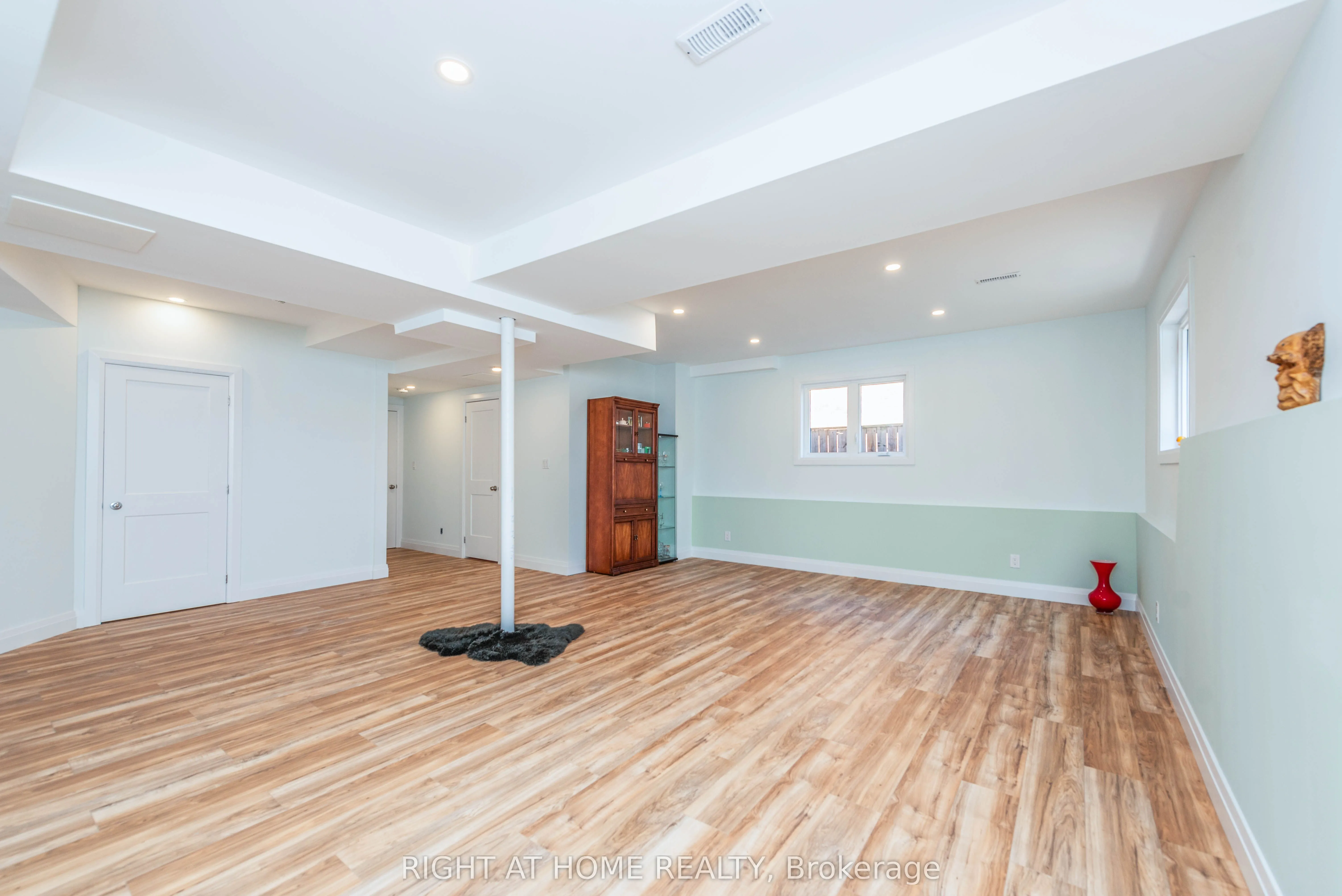 11 Ottaway Avenue