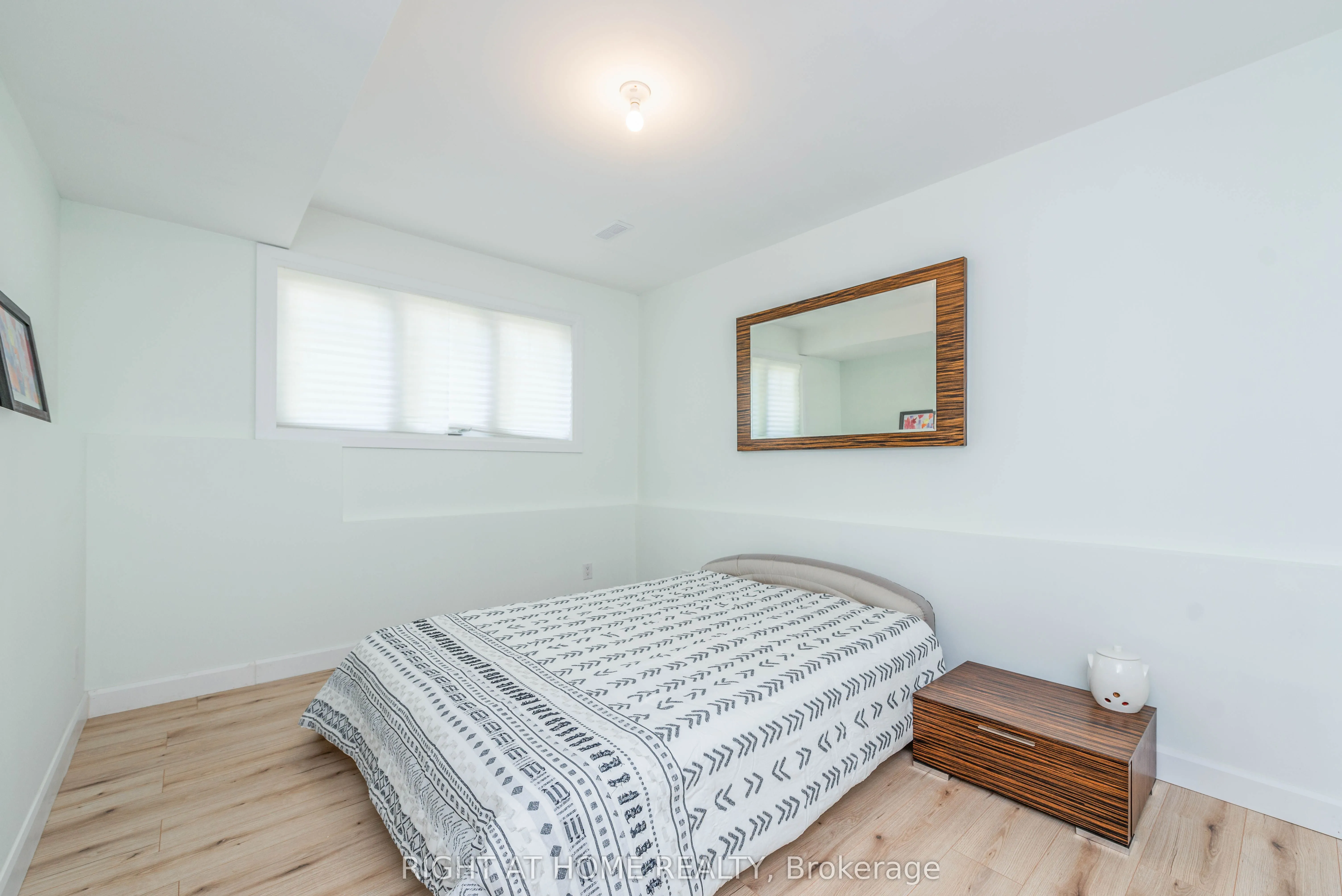 11 Ottaway Avenue