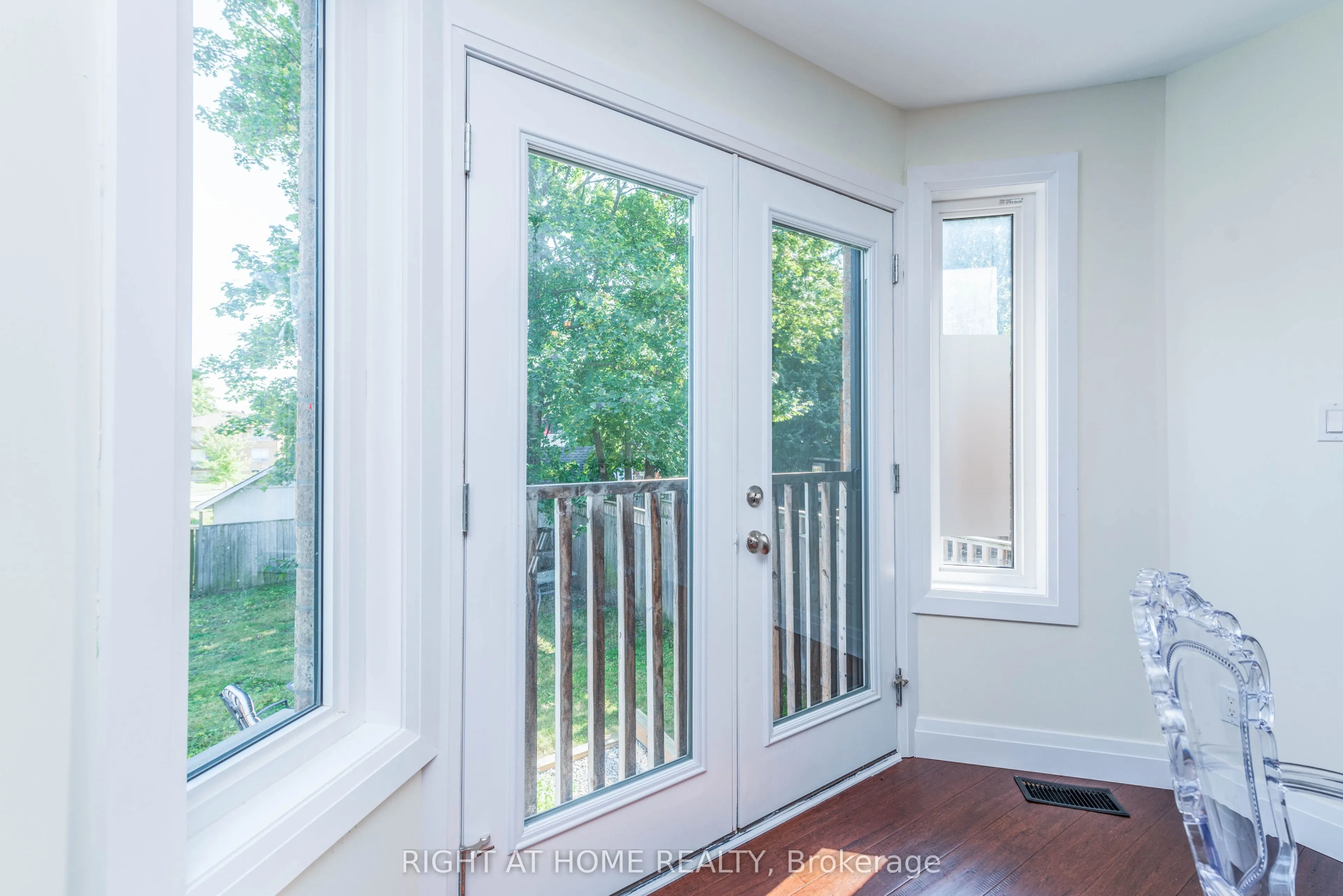 11 Ottaway Avenue