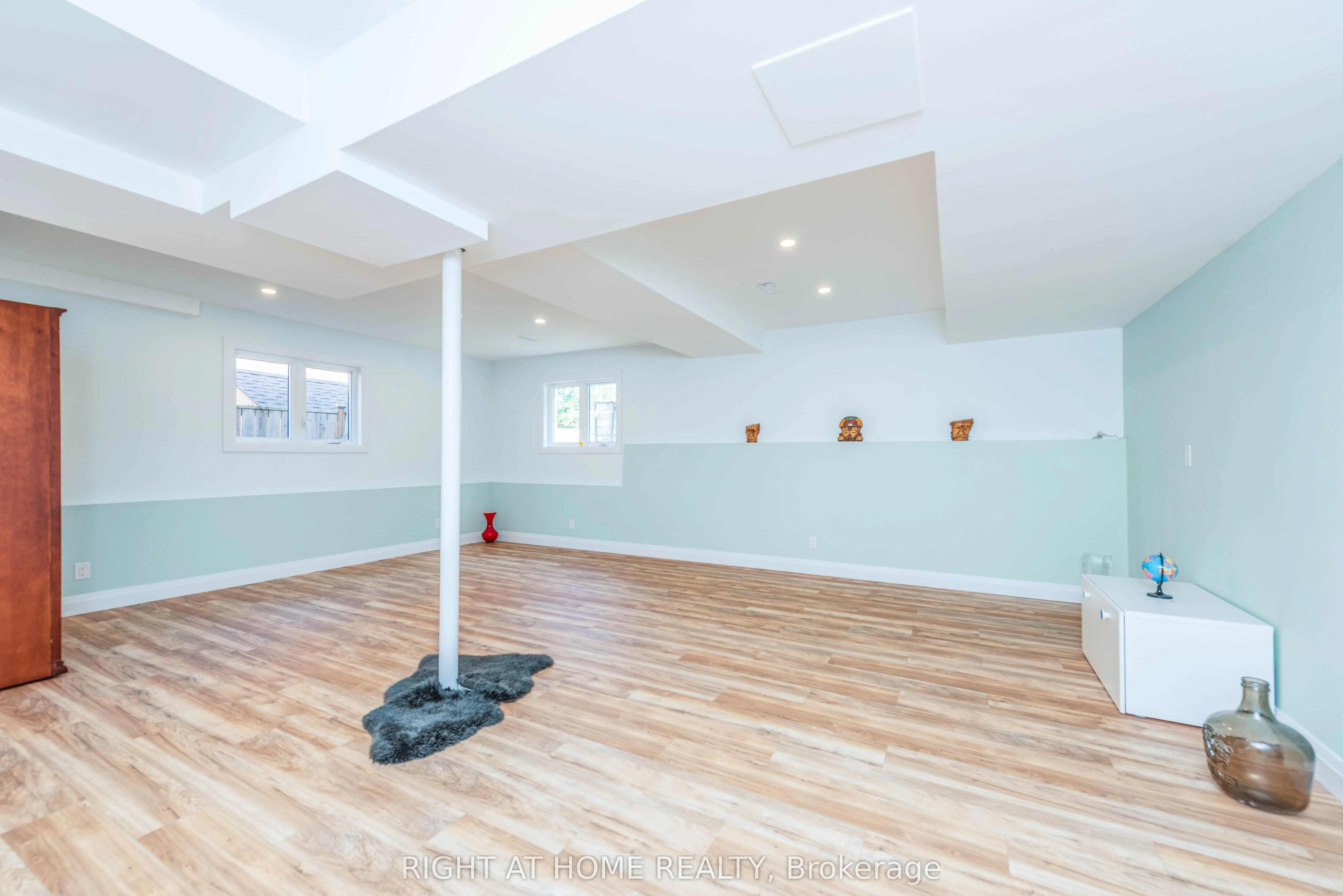 11 Ottaway Avenue