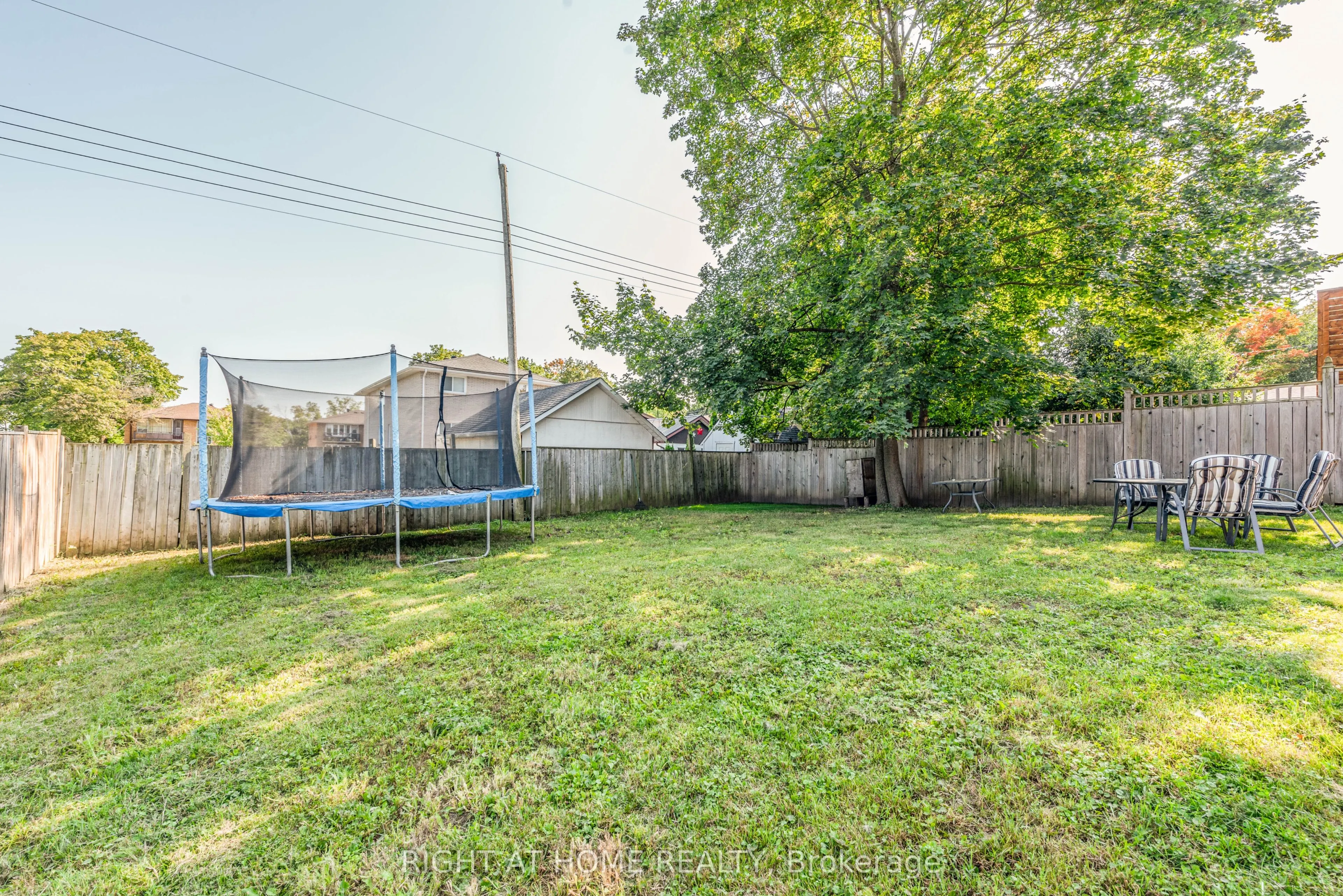 11 Ottaway Avenue