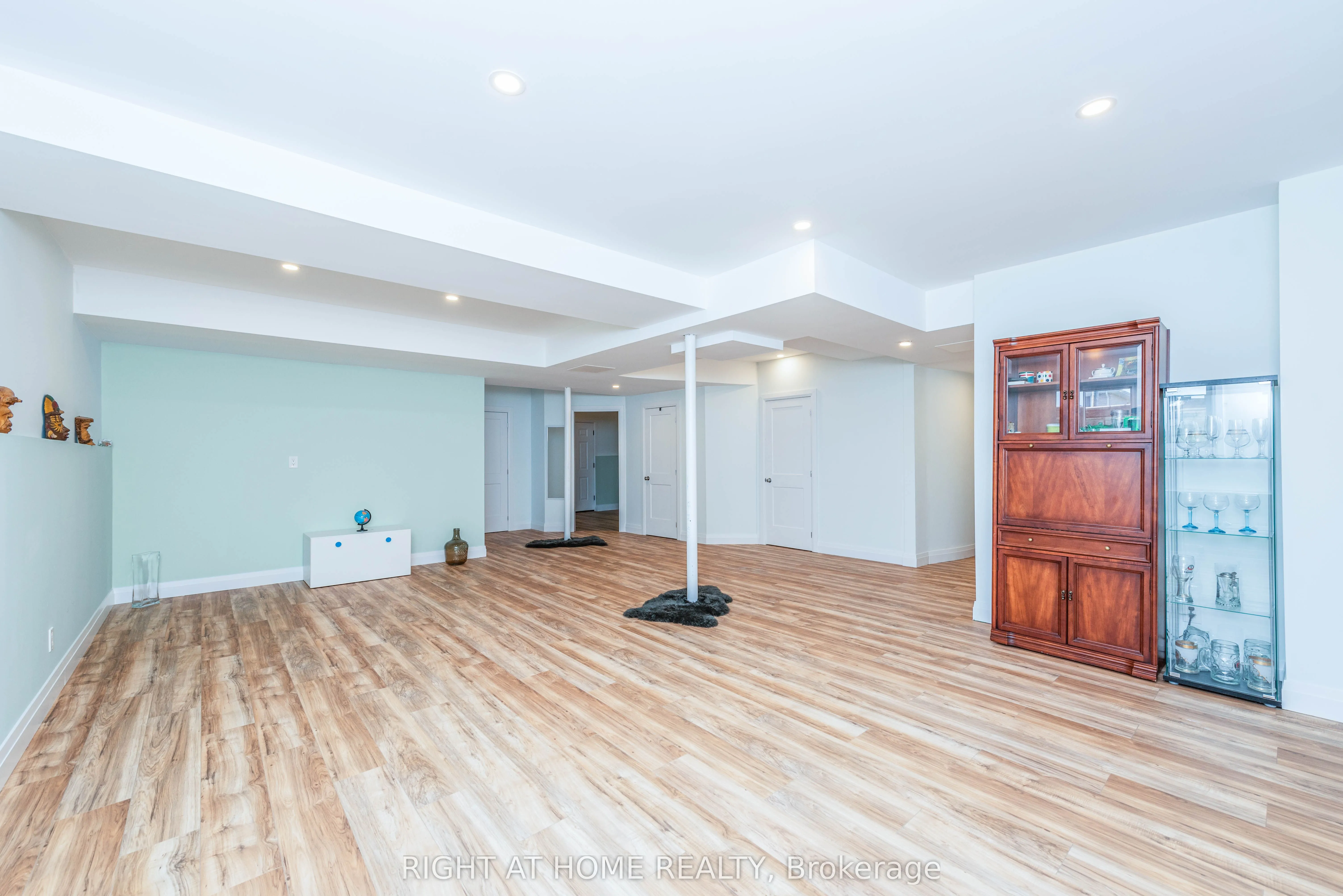 11 Ottaway Avenue