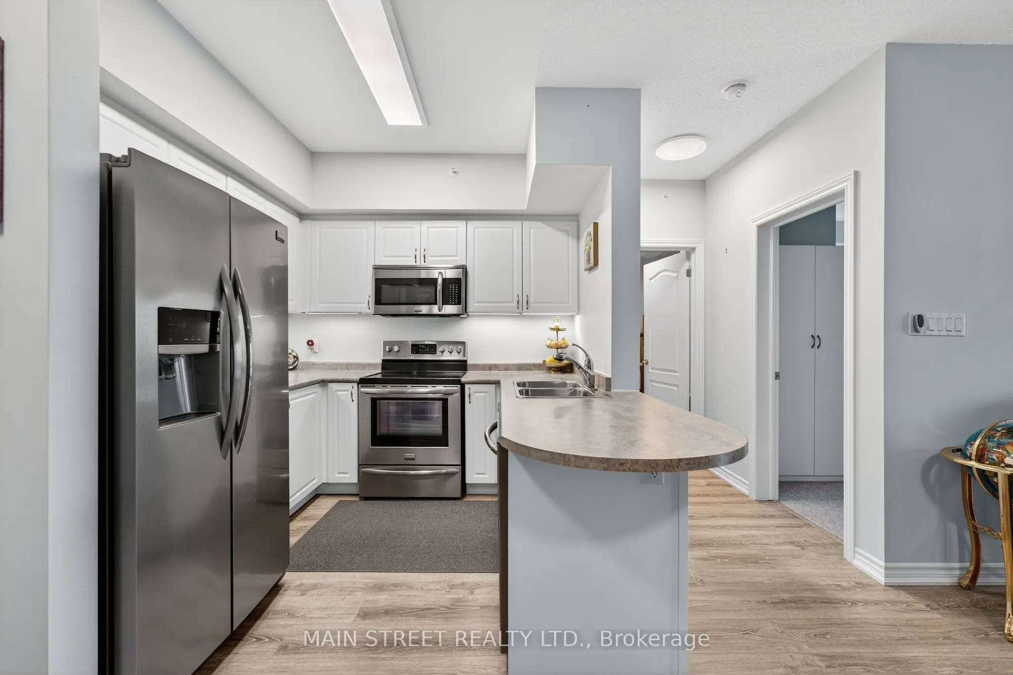 40 Ferndale Drive S, #303