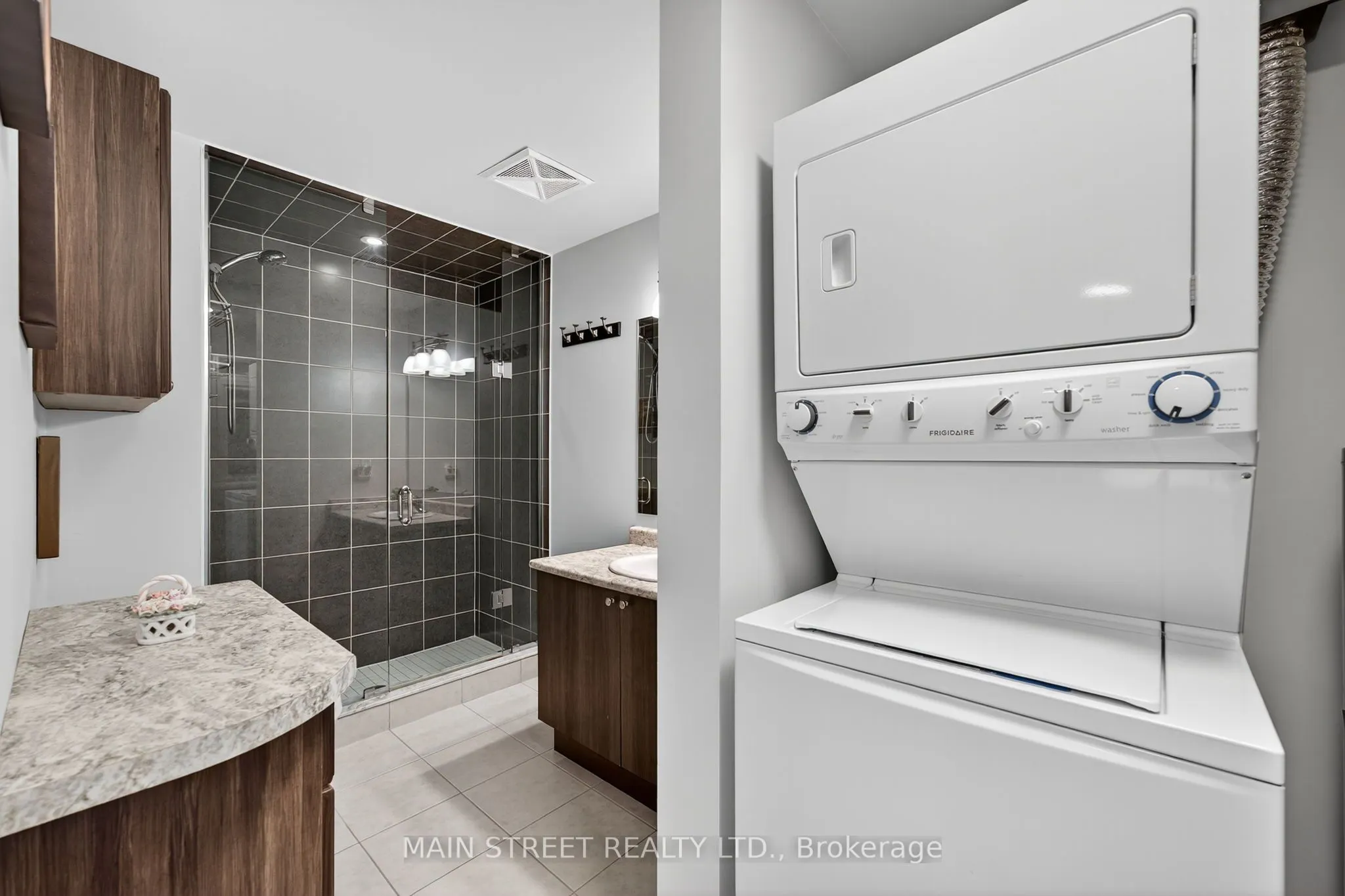 40 Ferndale Drive S, #303