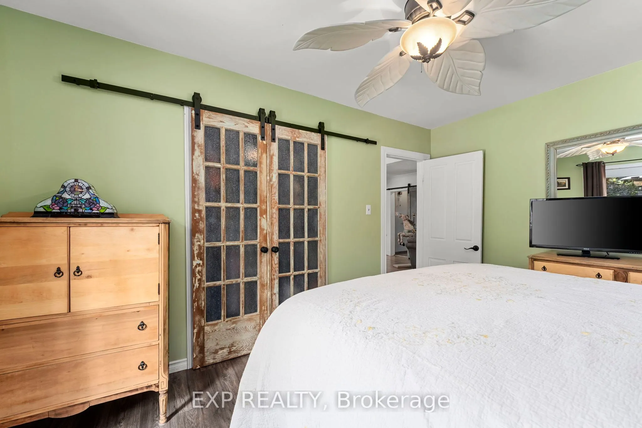 5514 Highway 11 South, R R 1