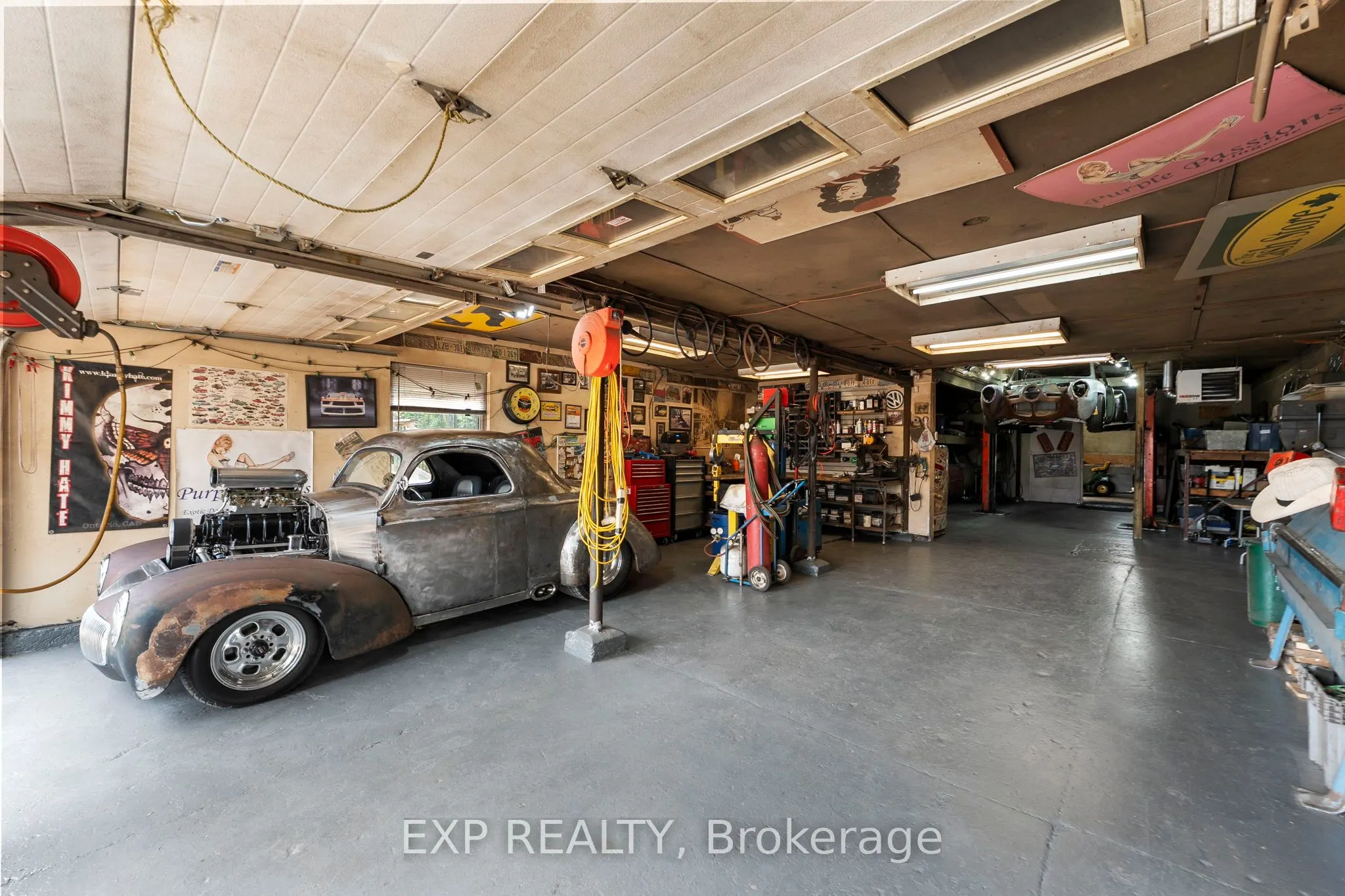 5514 Highway 11 South, R R 1