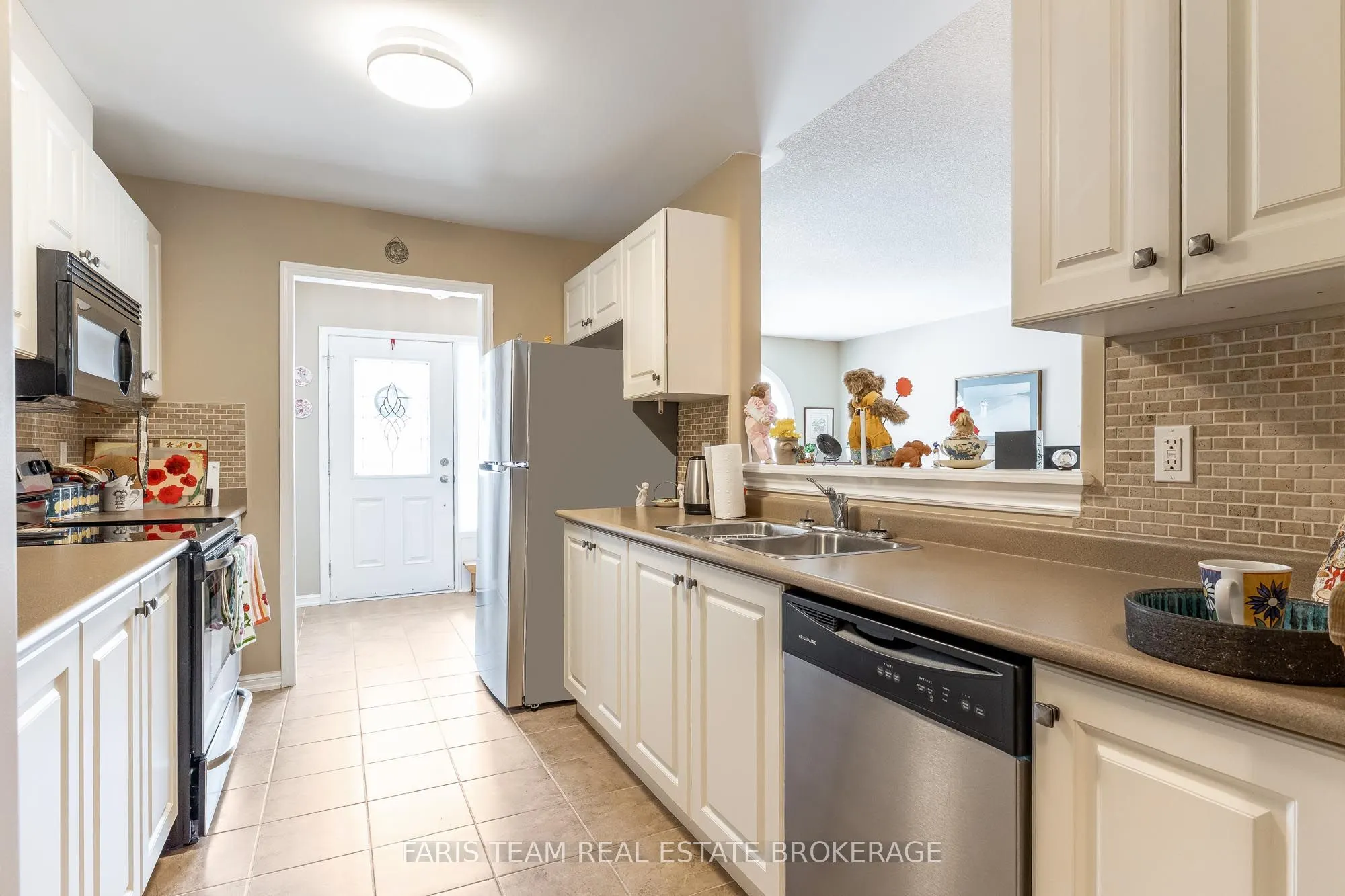 318 Little Avenue, #18