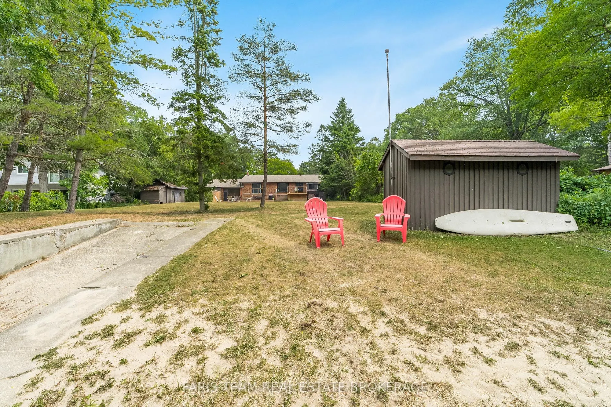 256 Knox Road E
