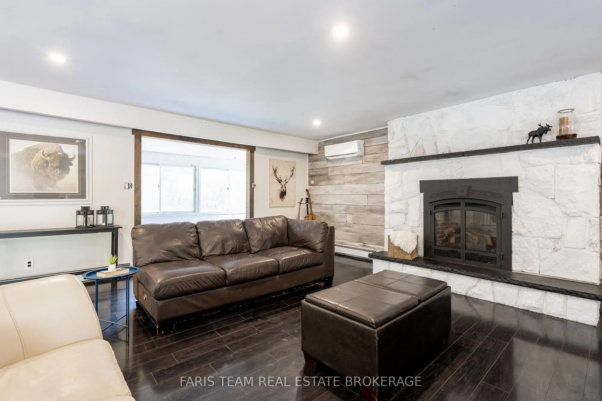 256 Knox Road E