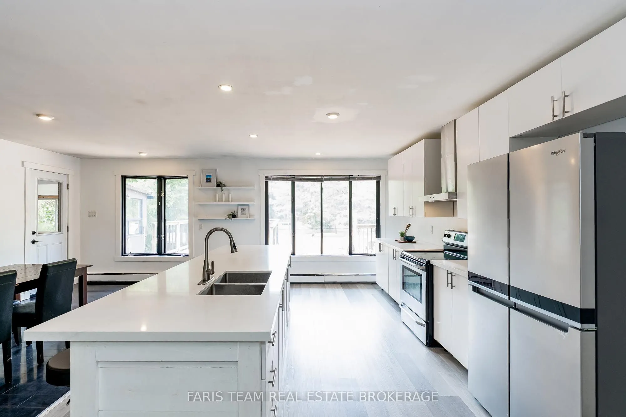 256 Knox Road E