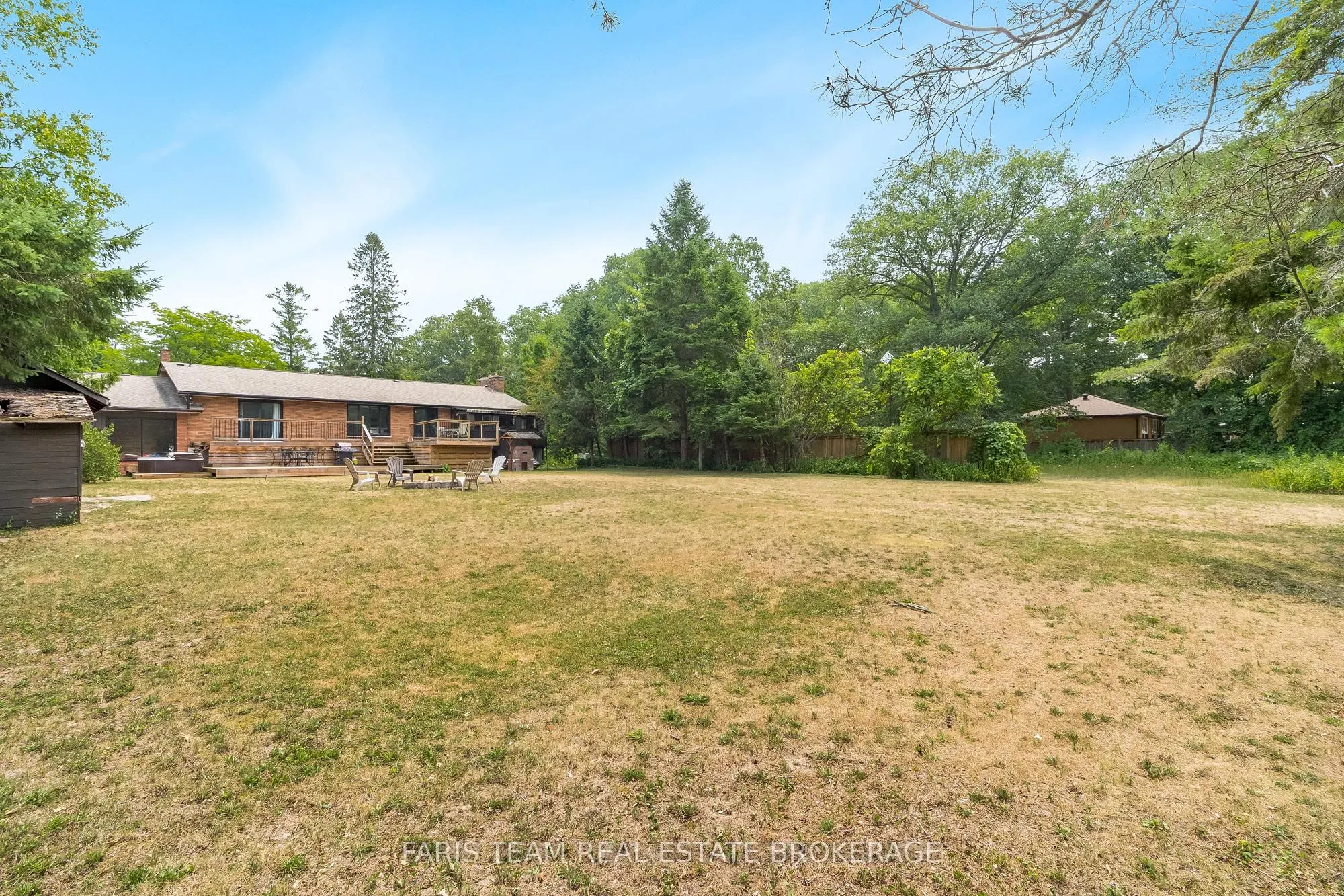 256 Knox Road E