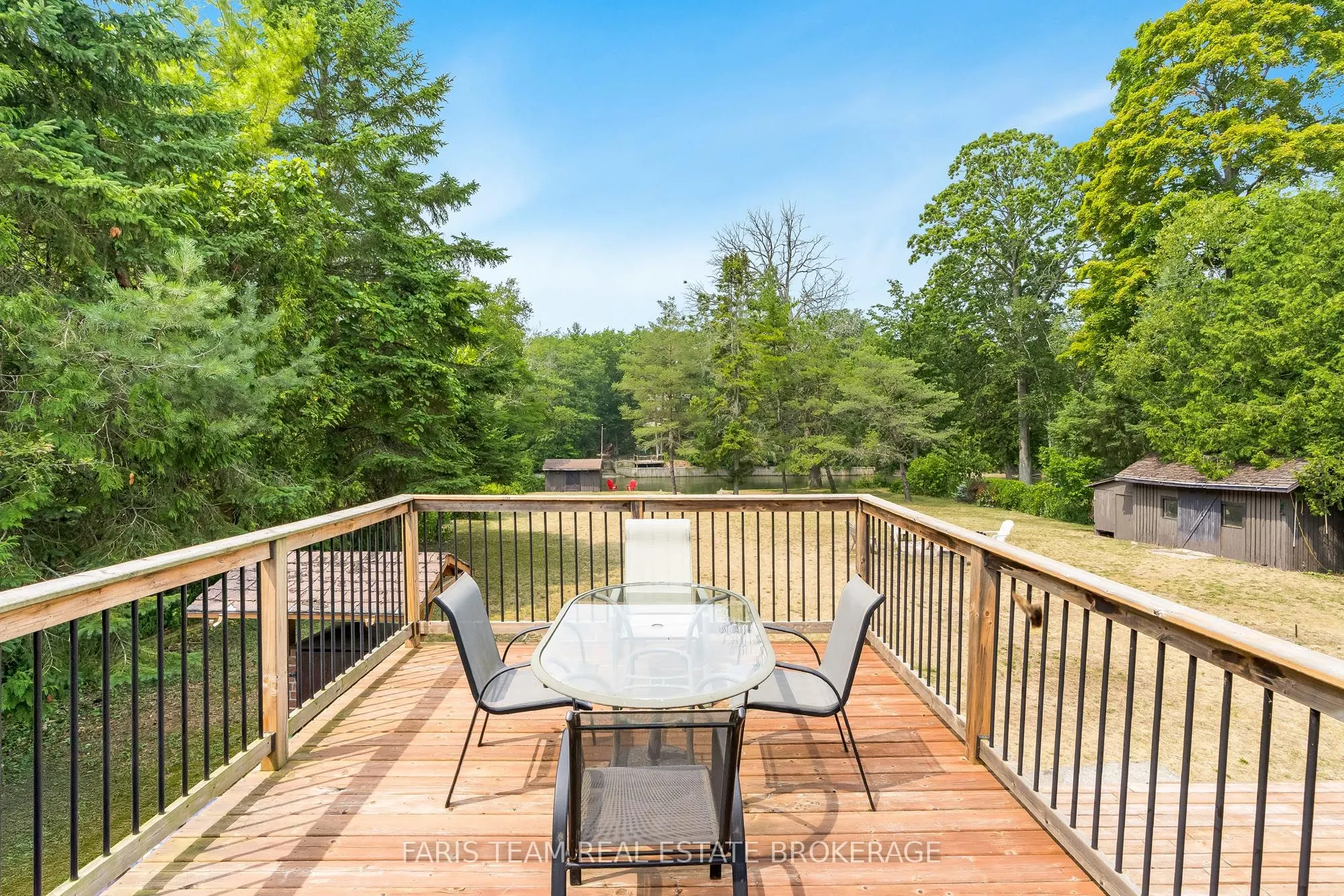 256 Knox Road E